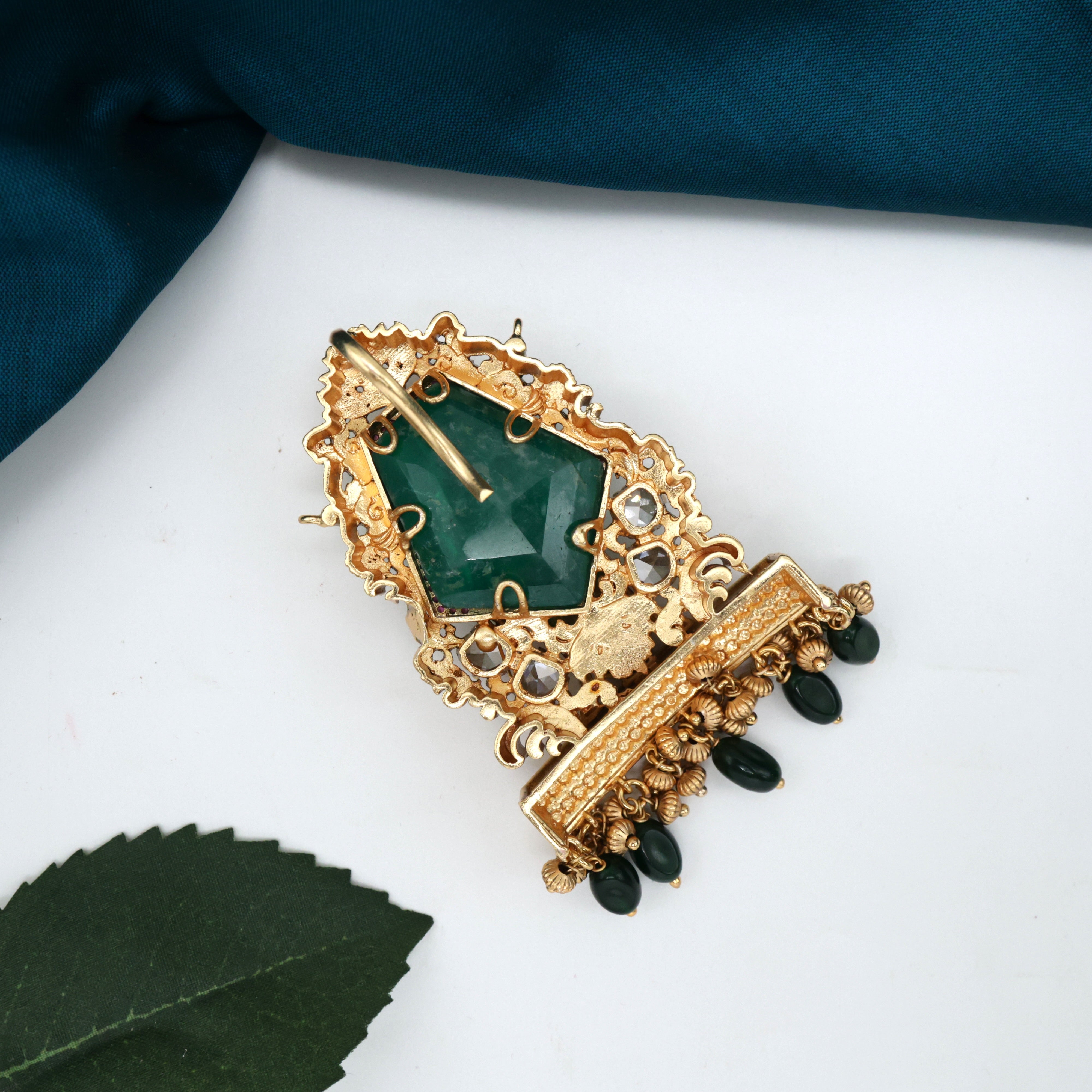 Premium AD Dublet Antique Nagas Detachable Maragadha Pachai Madurai Meenakshi Devi Divine Pendant