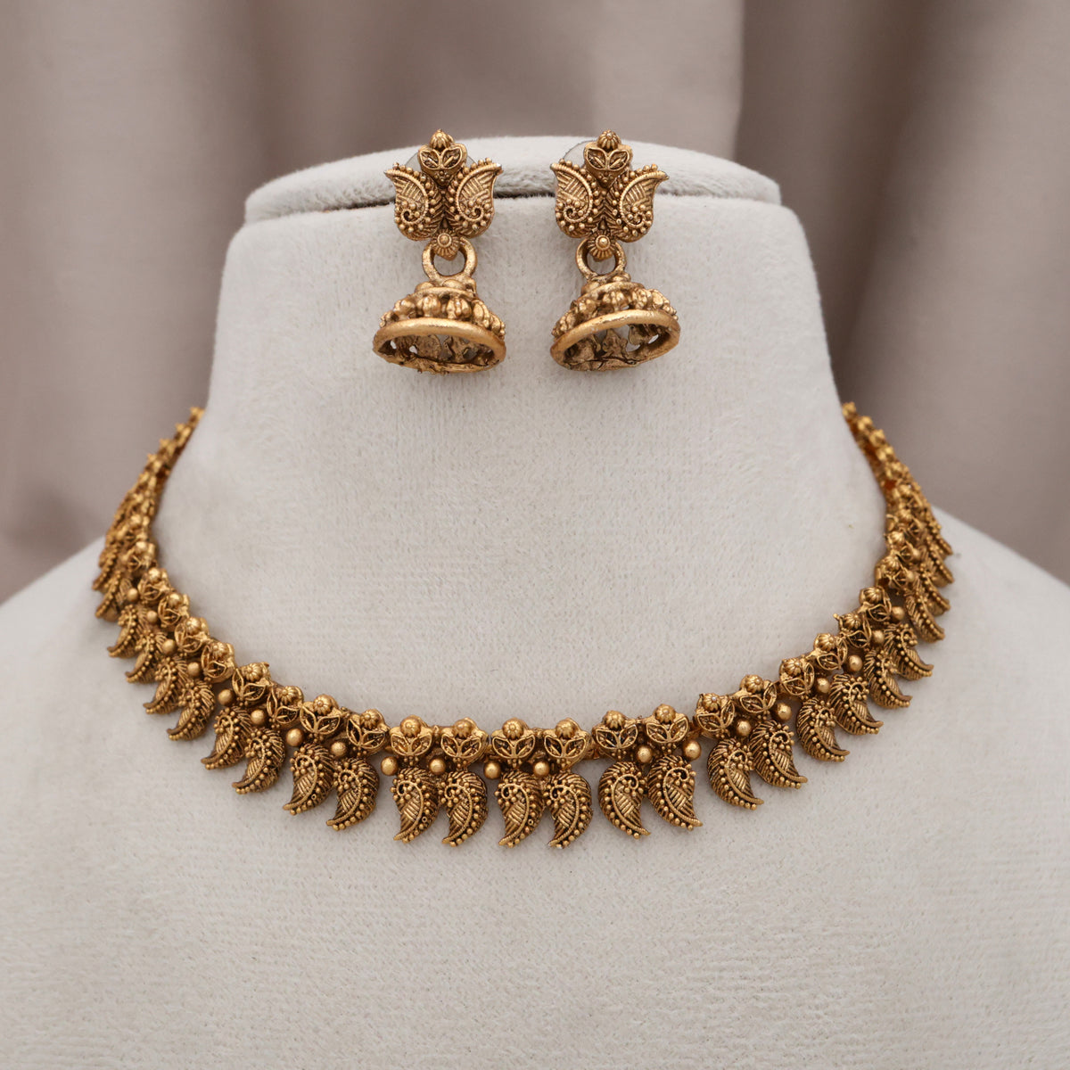 Antique Matte Simple Mango Necklace Set
