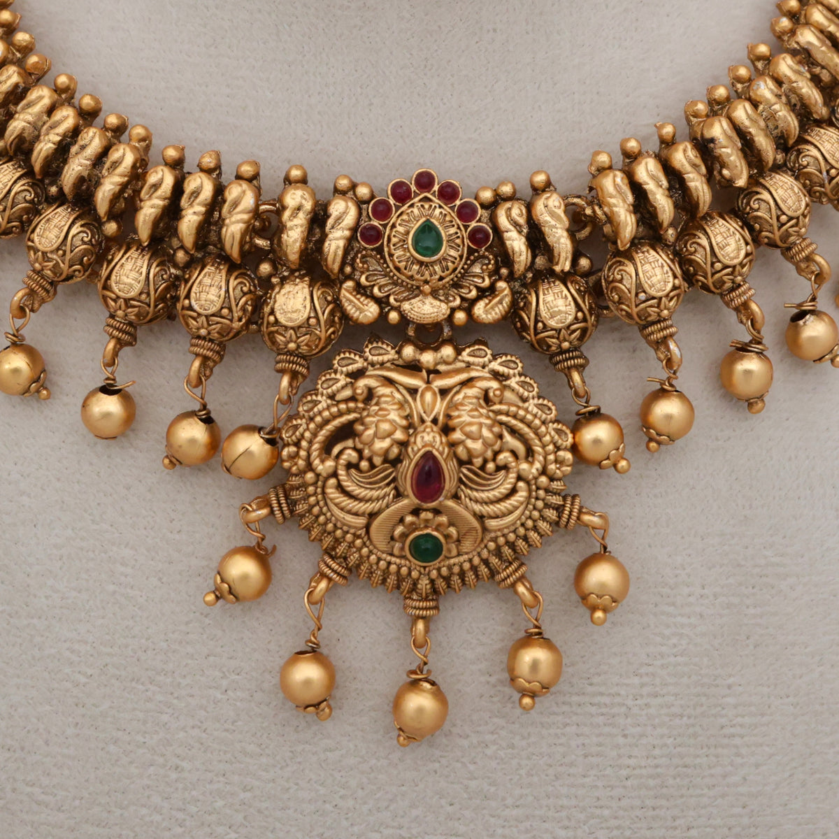 Gold Look Antique Matte Tilak Flower Budget Bridal Necklace Set