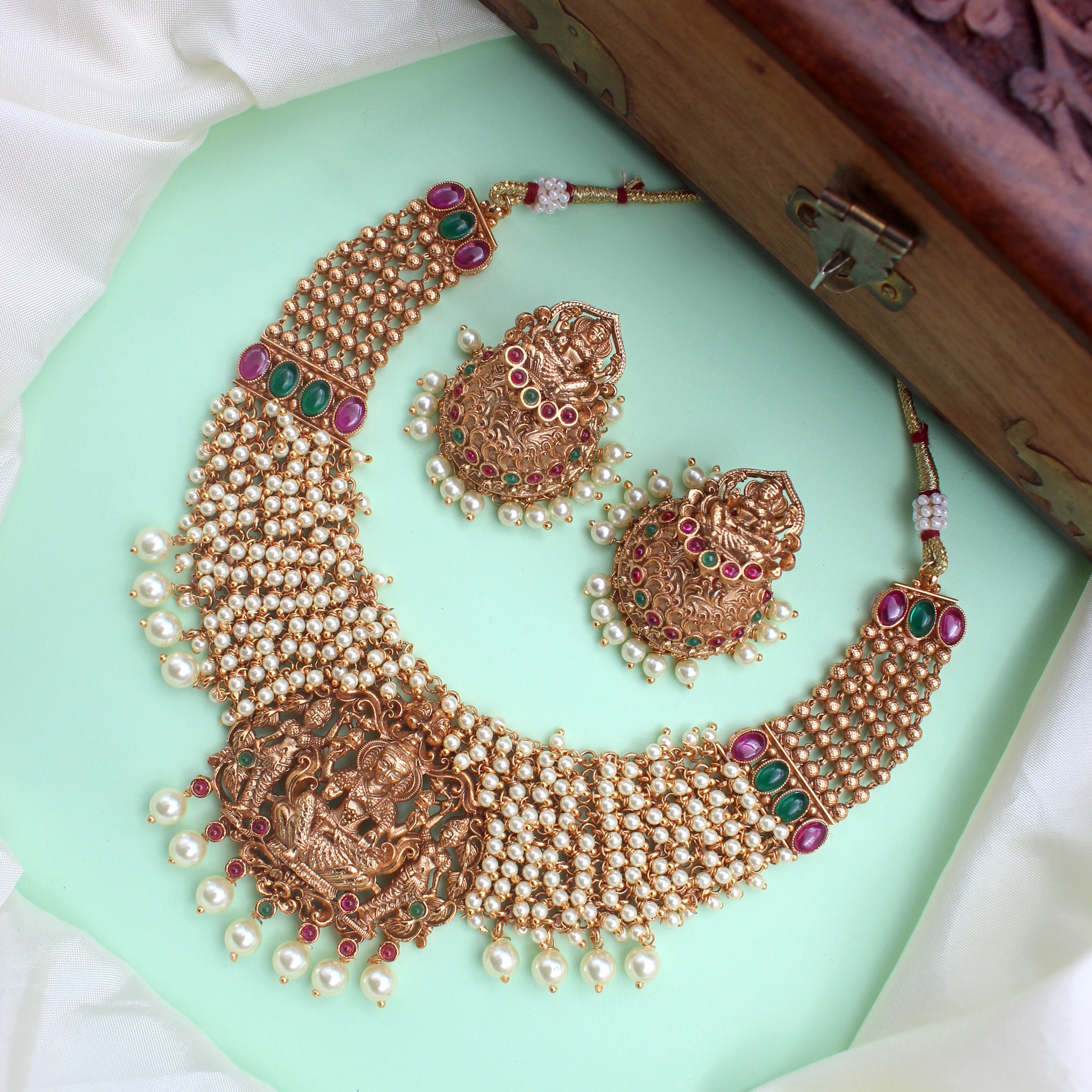 Antique Matte Pearl Bunch Lakshmi Bridal Heavy Necklace Set