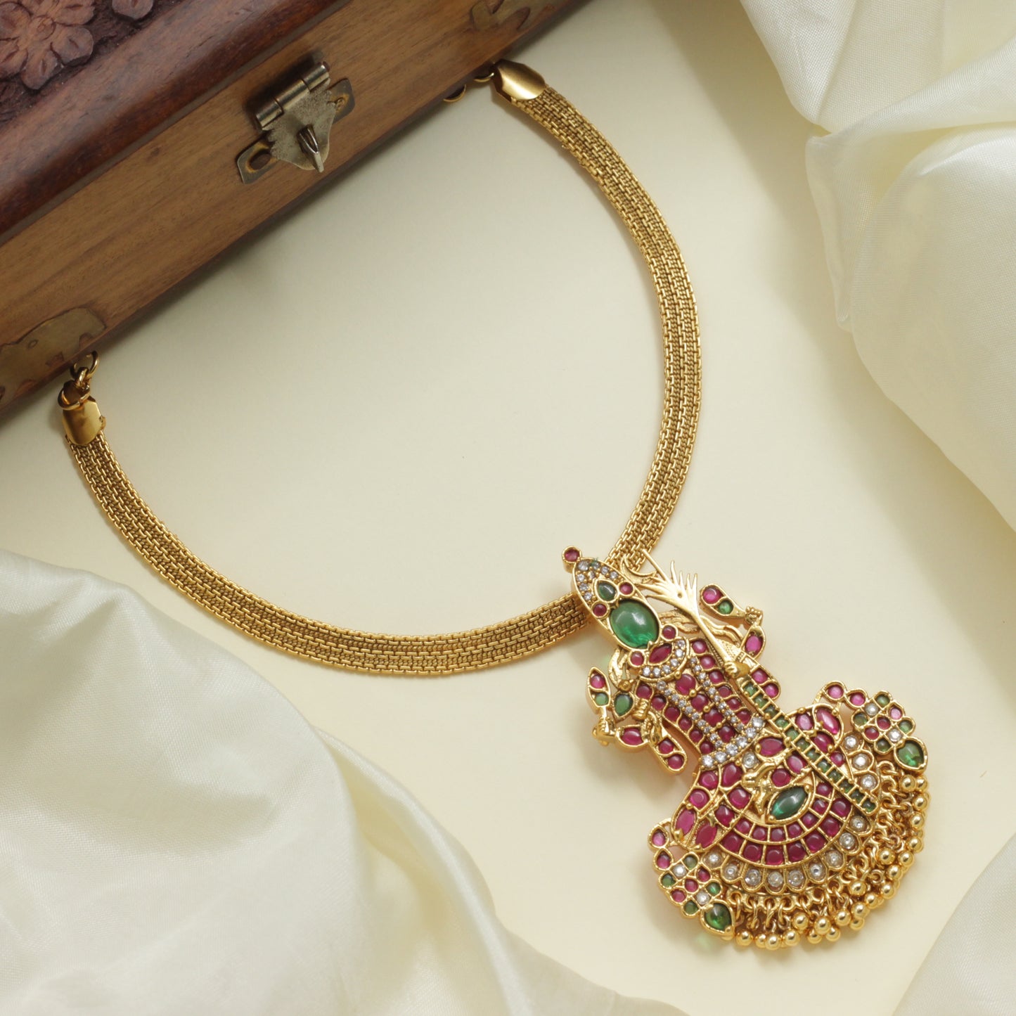 Detachable Premium Kemp Kundan Goddess Kamakshi Pendant Divine Necklace