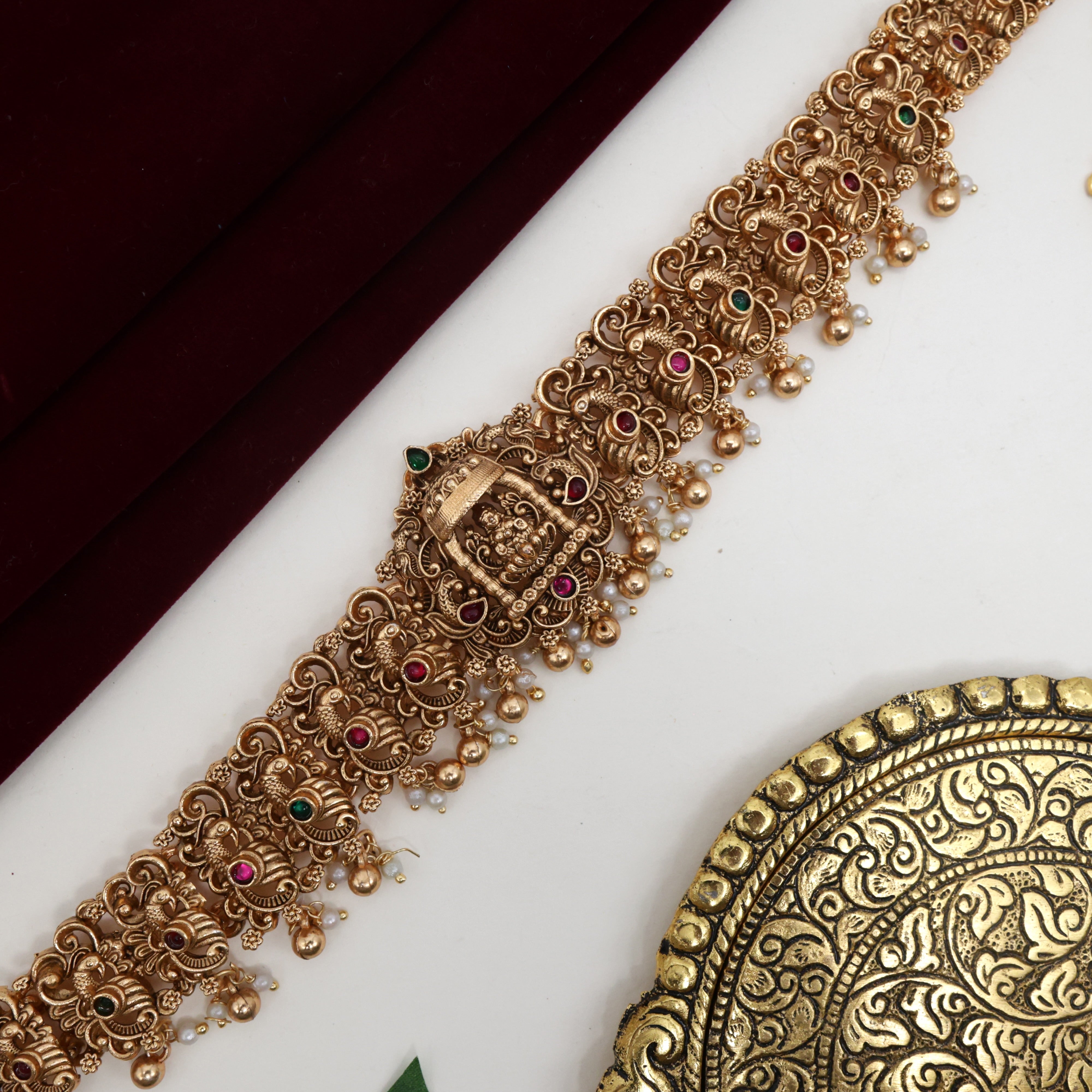 Budget Friendly Antique Kemp Mahalakshmi Temple Mantap Full Bridal Set