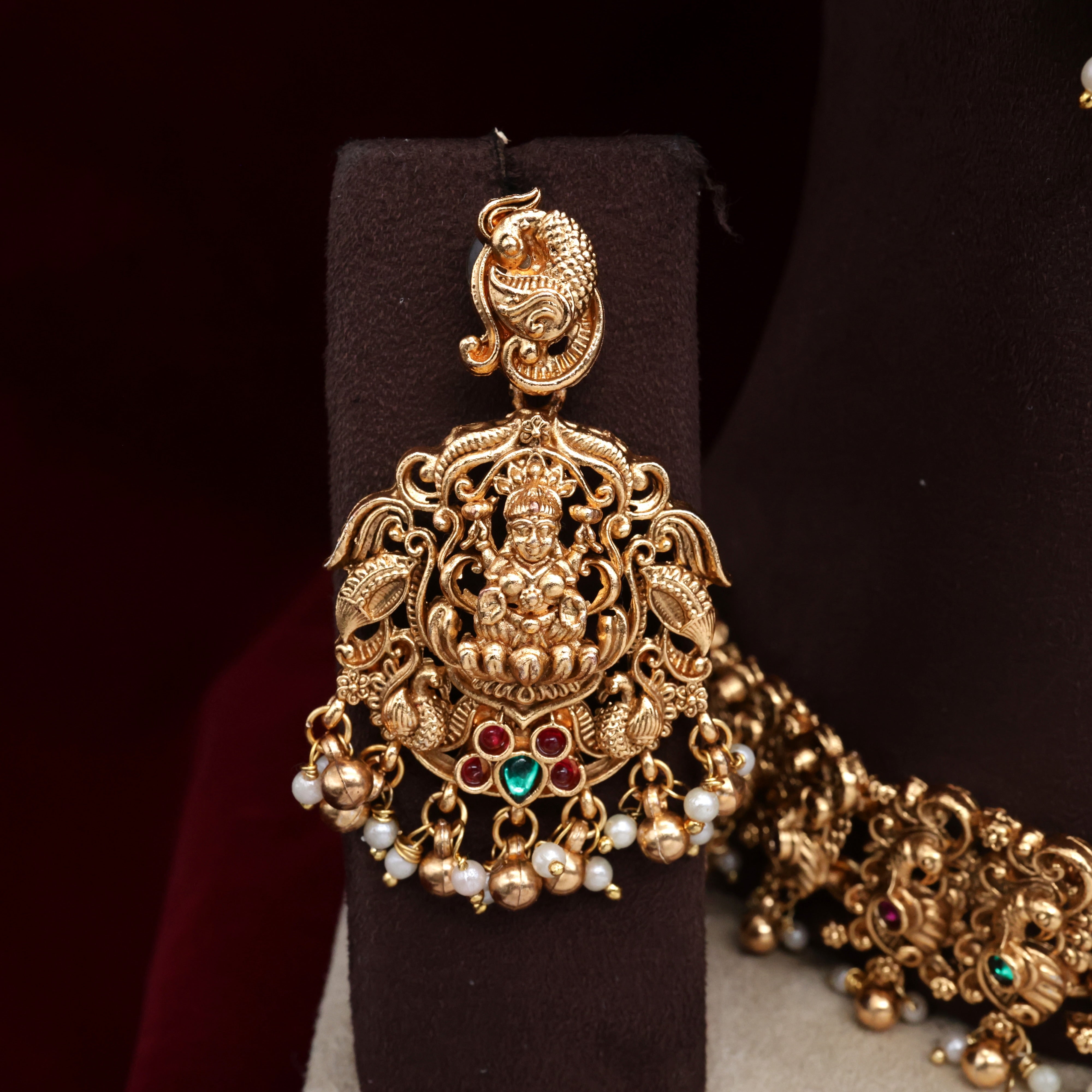 Budget Friendly Antique Kemp Mahalakshmi Temple Mantap Full Bridal Set