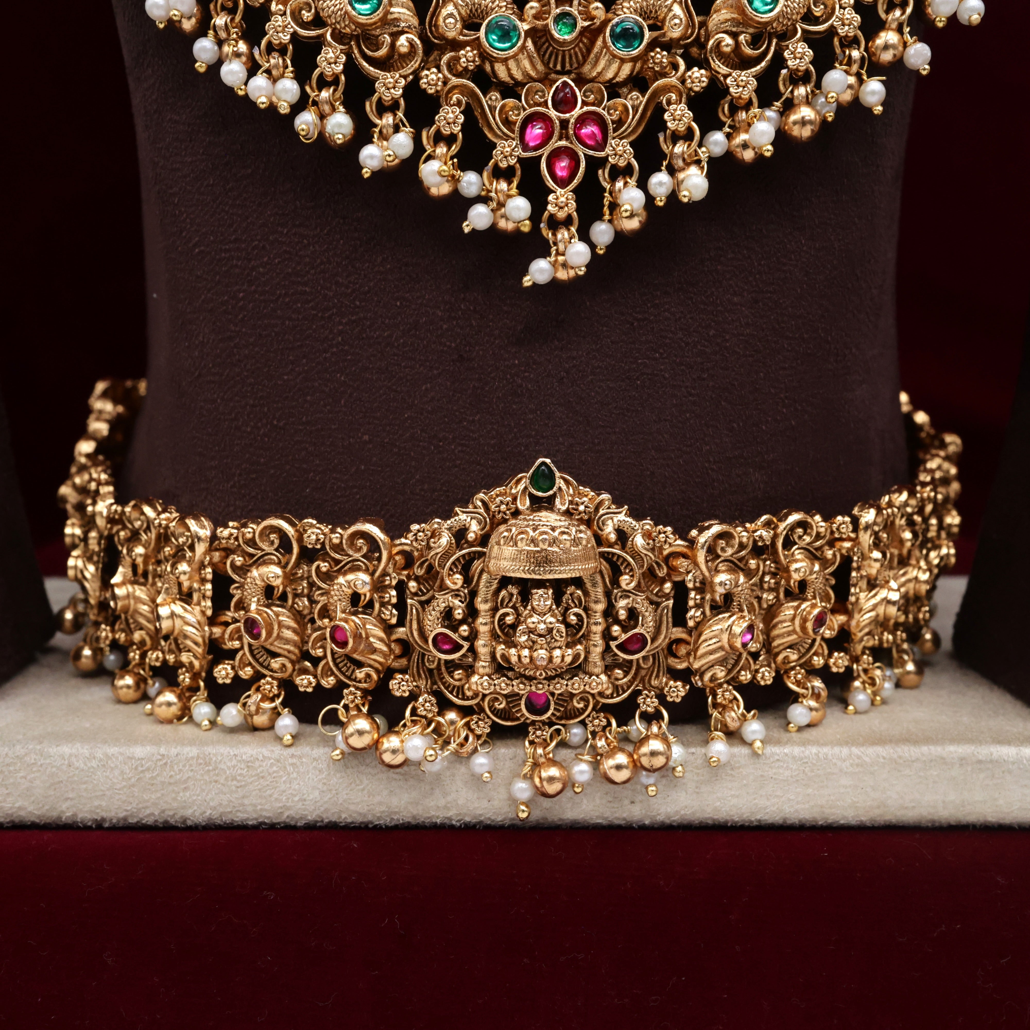 Budget Friendly Antique Kemp Mahalakshmi Temple Mantap Full Bridal Set
