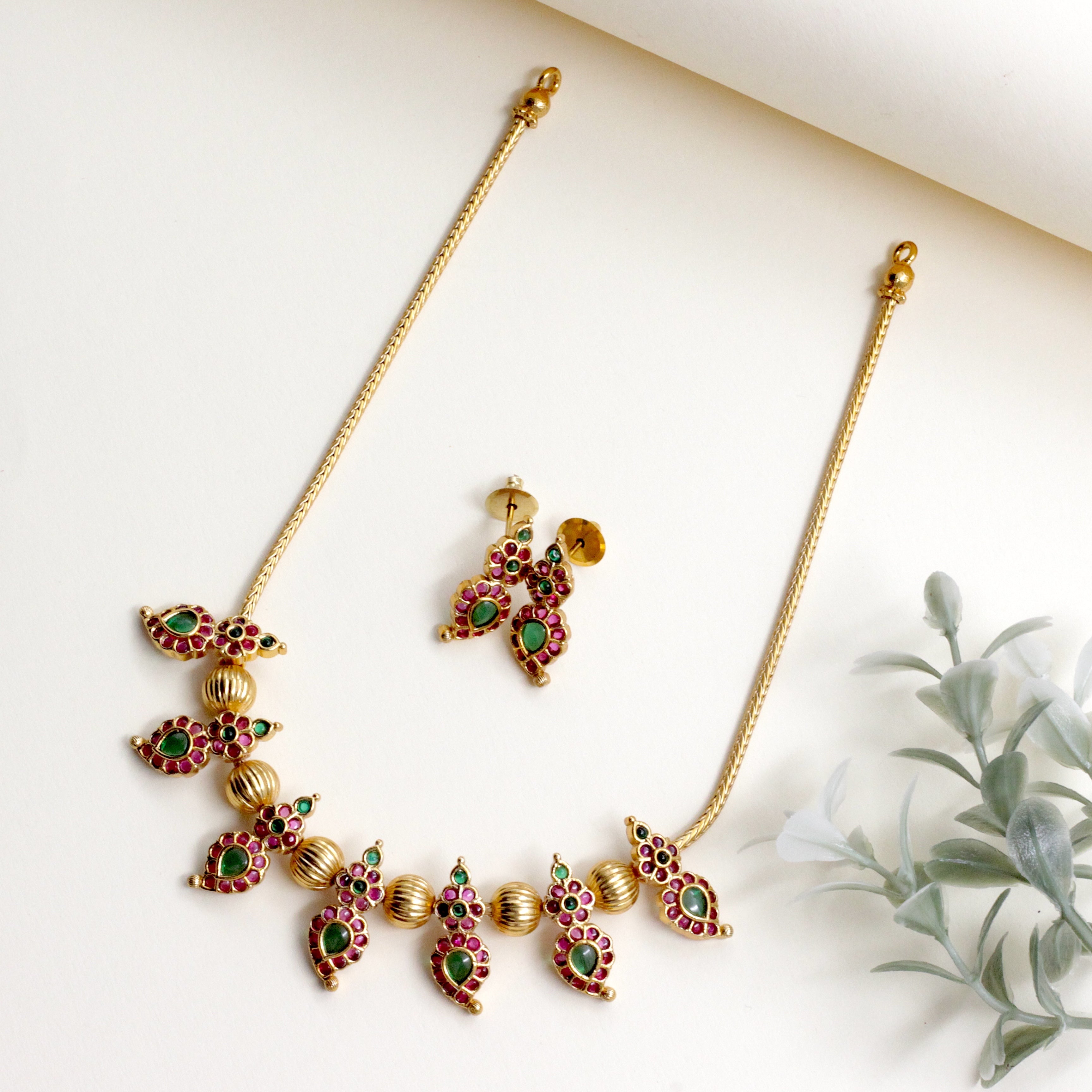 Antique Kemp Mango Leaf Necklace Set