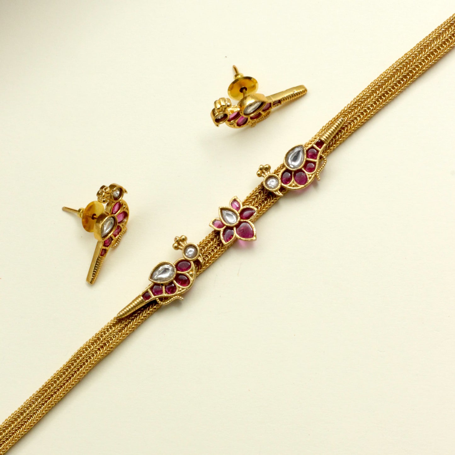 Antique Gold Kids Friendly Lotus Birds Kemp Choker Set