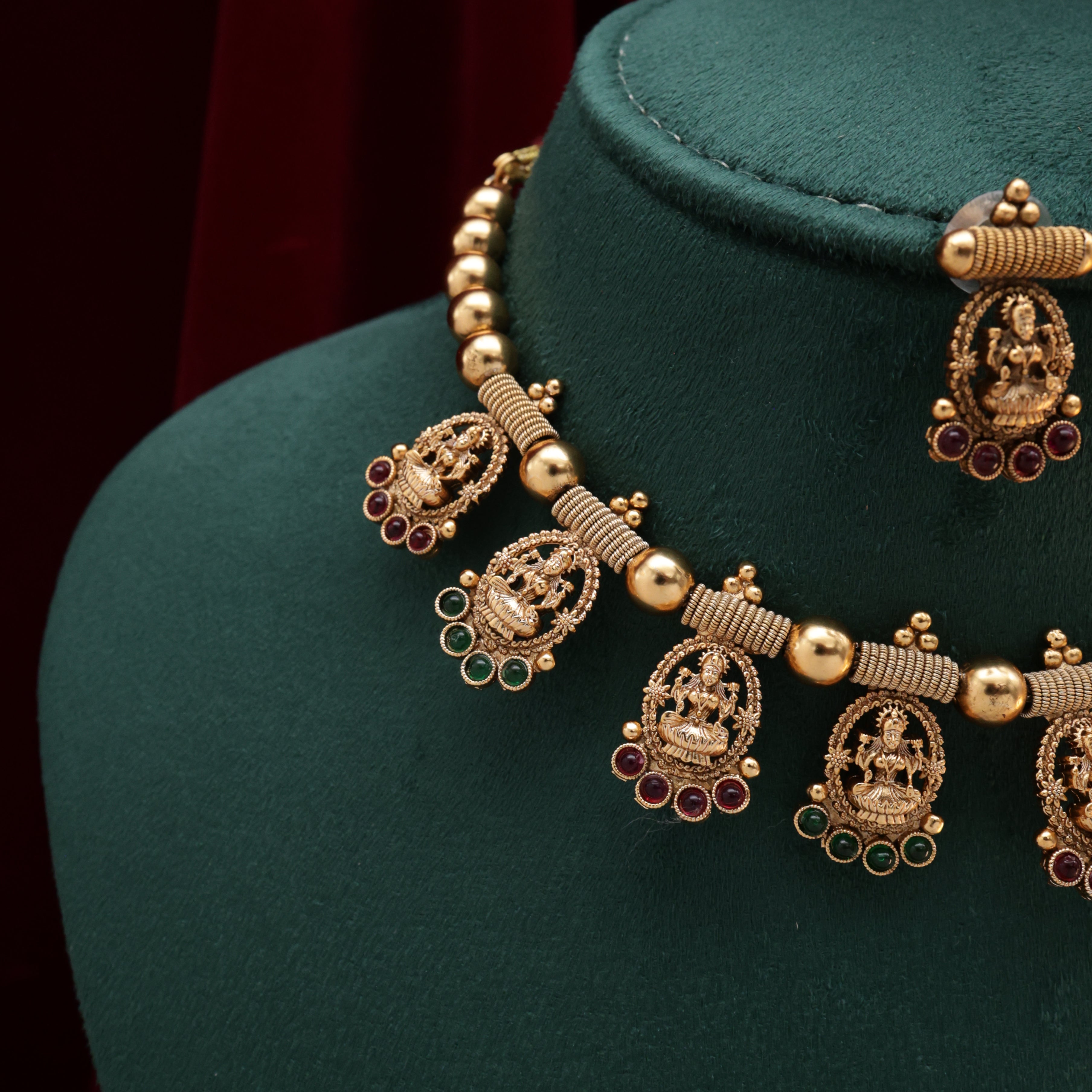 Gold Look Lakshmi Kemp Oval Coins Kerala Necklace Set