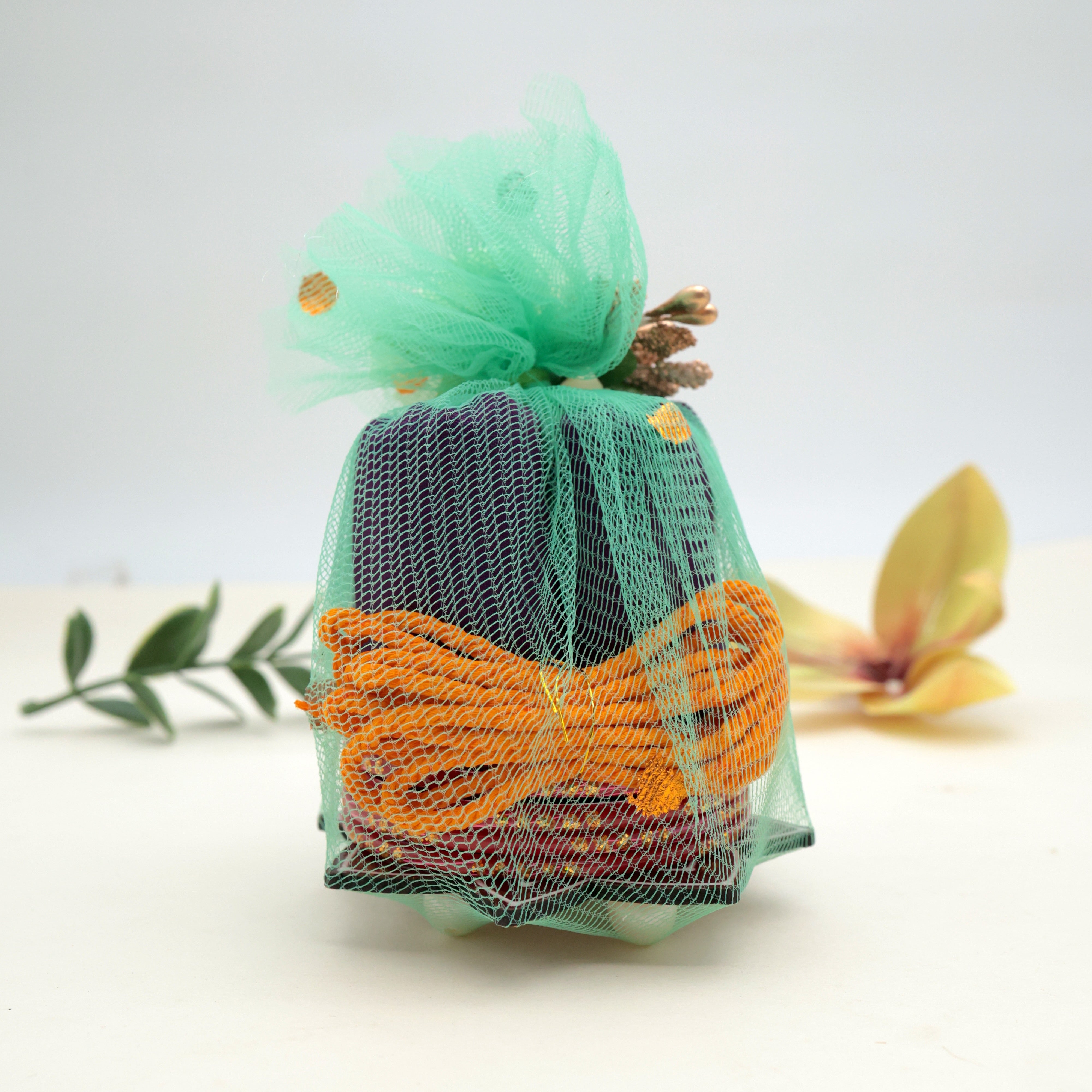 SPECIAL PUJA RETURN GIFT COMBO SET (ASSORTED COLOURS)