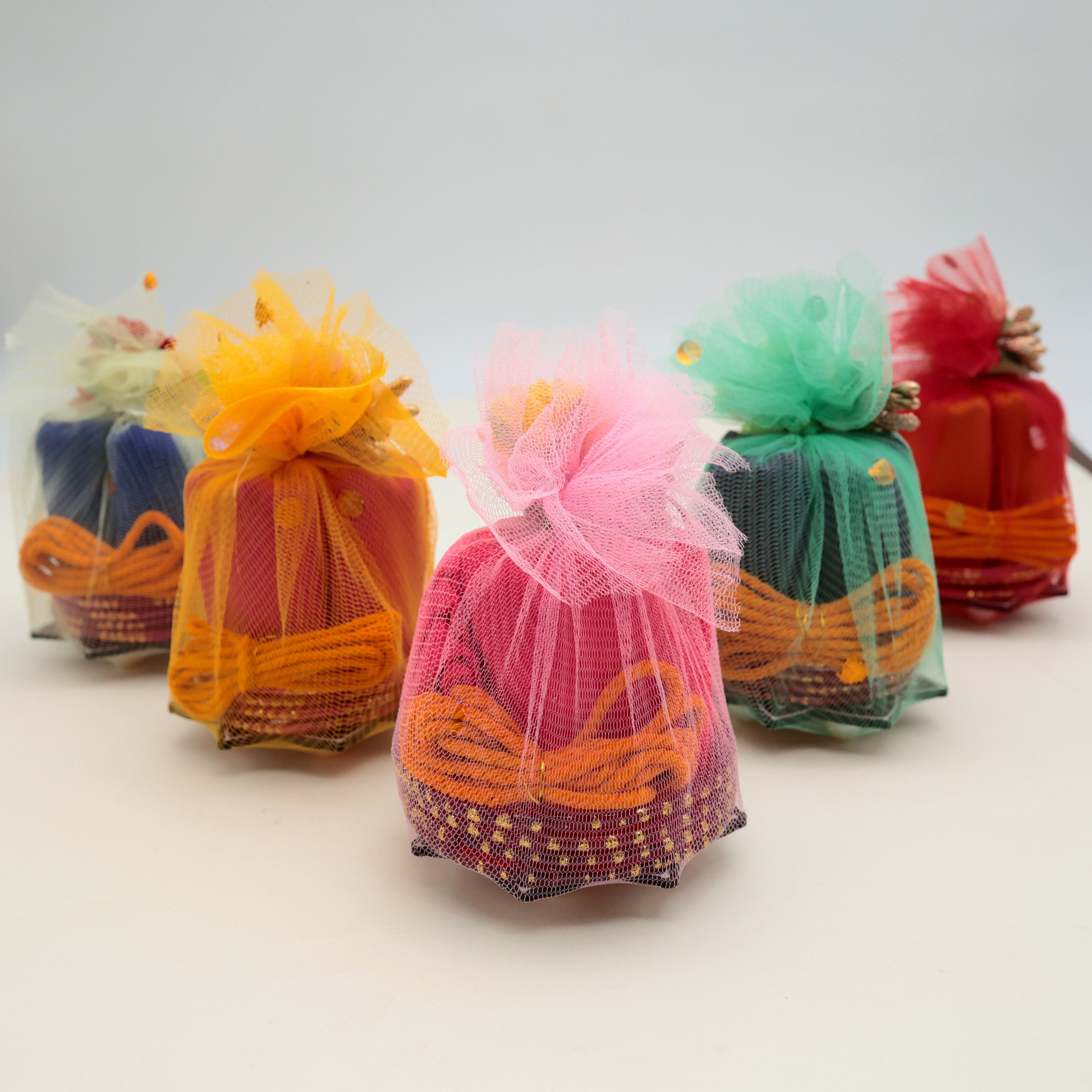 SPECIAL PUJA RETURN GIFT COMBO SET (ASSORTED COLOURS)