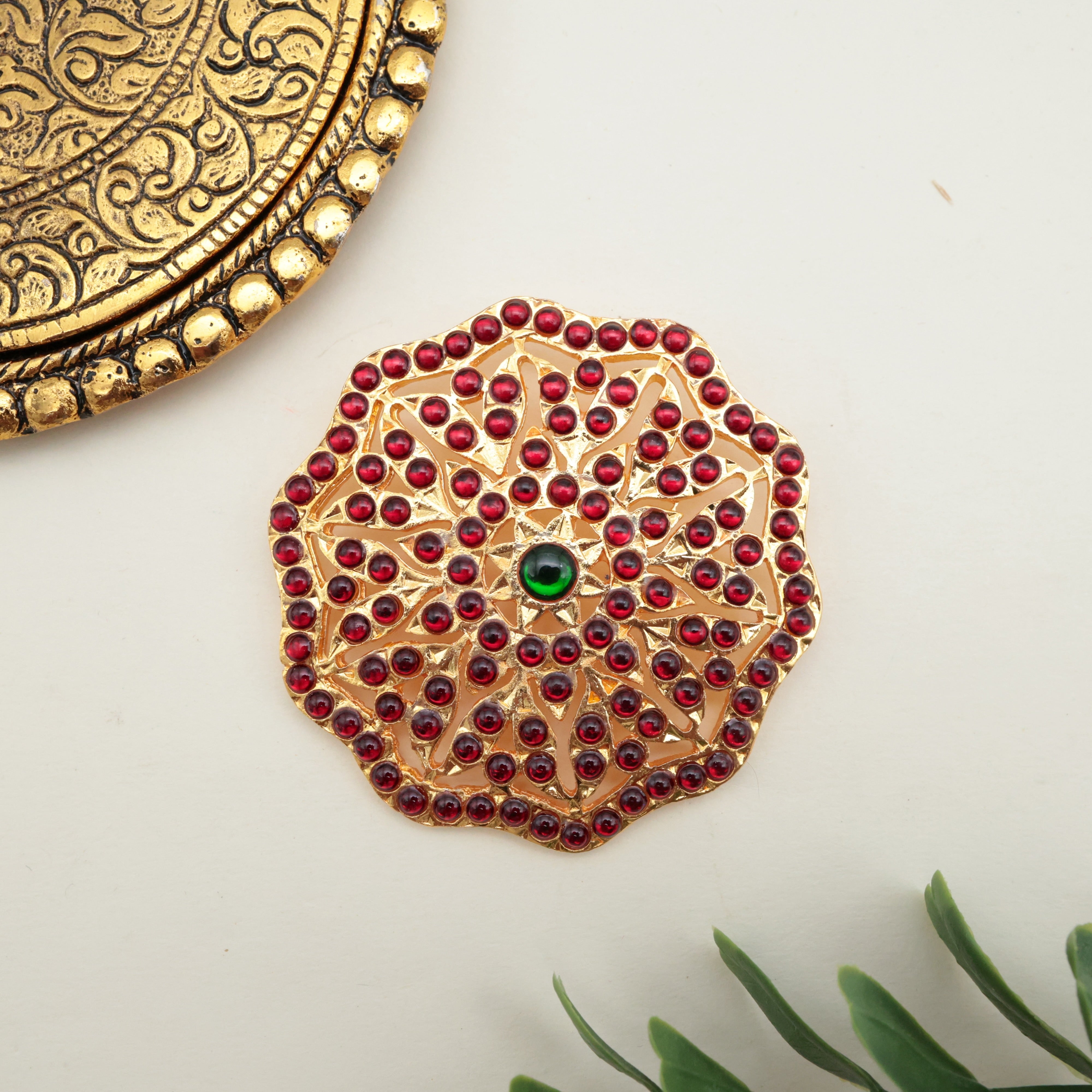 Traditional Temple Gold Polish Star Kemp AD Rakodi