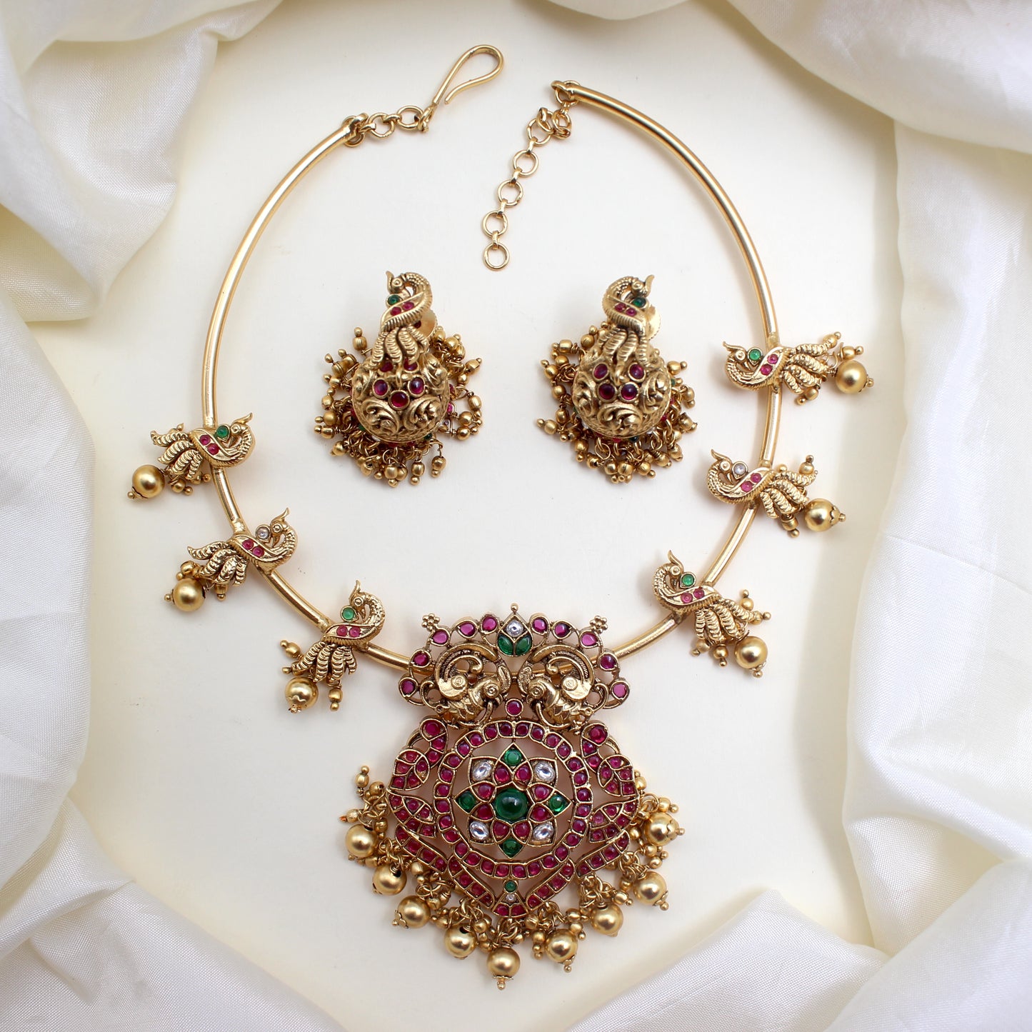 Premium Kemp Mayil Chakram Hasli Necklace Set