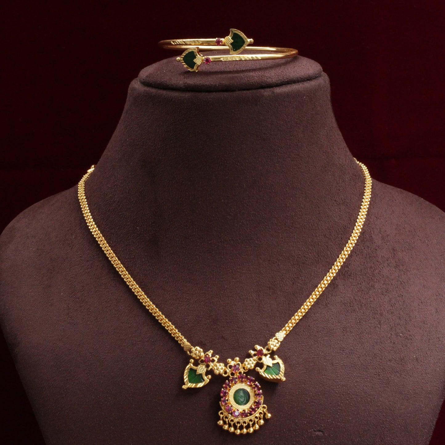 Real Gold Tone Traditional Kerala Single Katta Palakka Necklace Set with Adjustable Kada