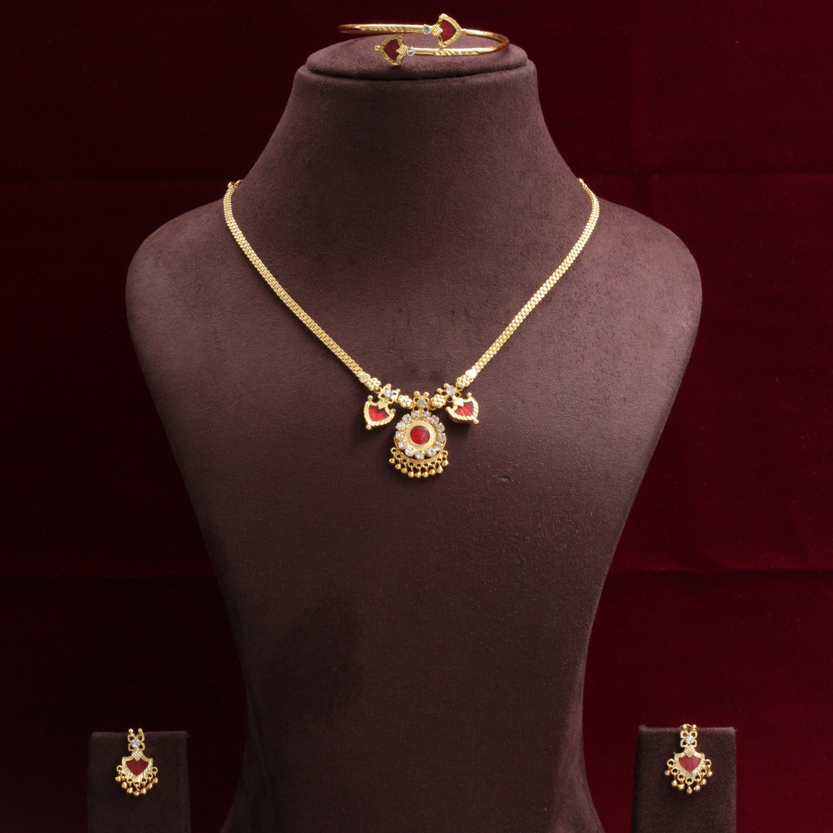 Real Gold Tone Traditional Kerala Single Katta Palakka Necklace Set with Adjustable Kada