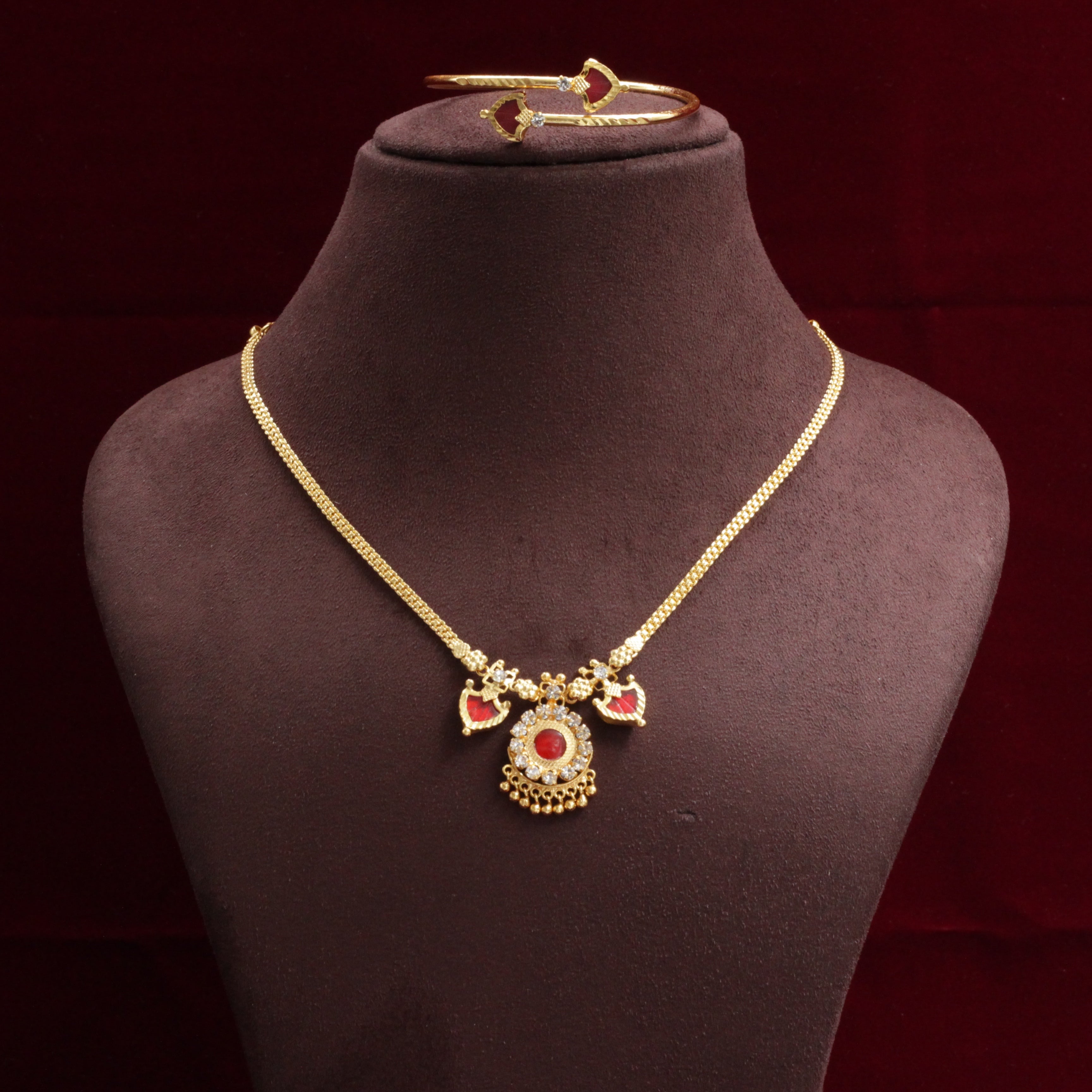 Real Gold Tone Traditional Kerala Single Katta Palakka Necklace Set with Adjustable Kada