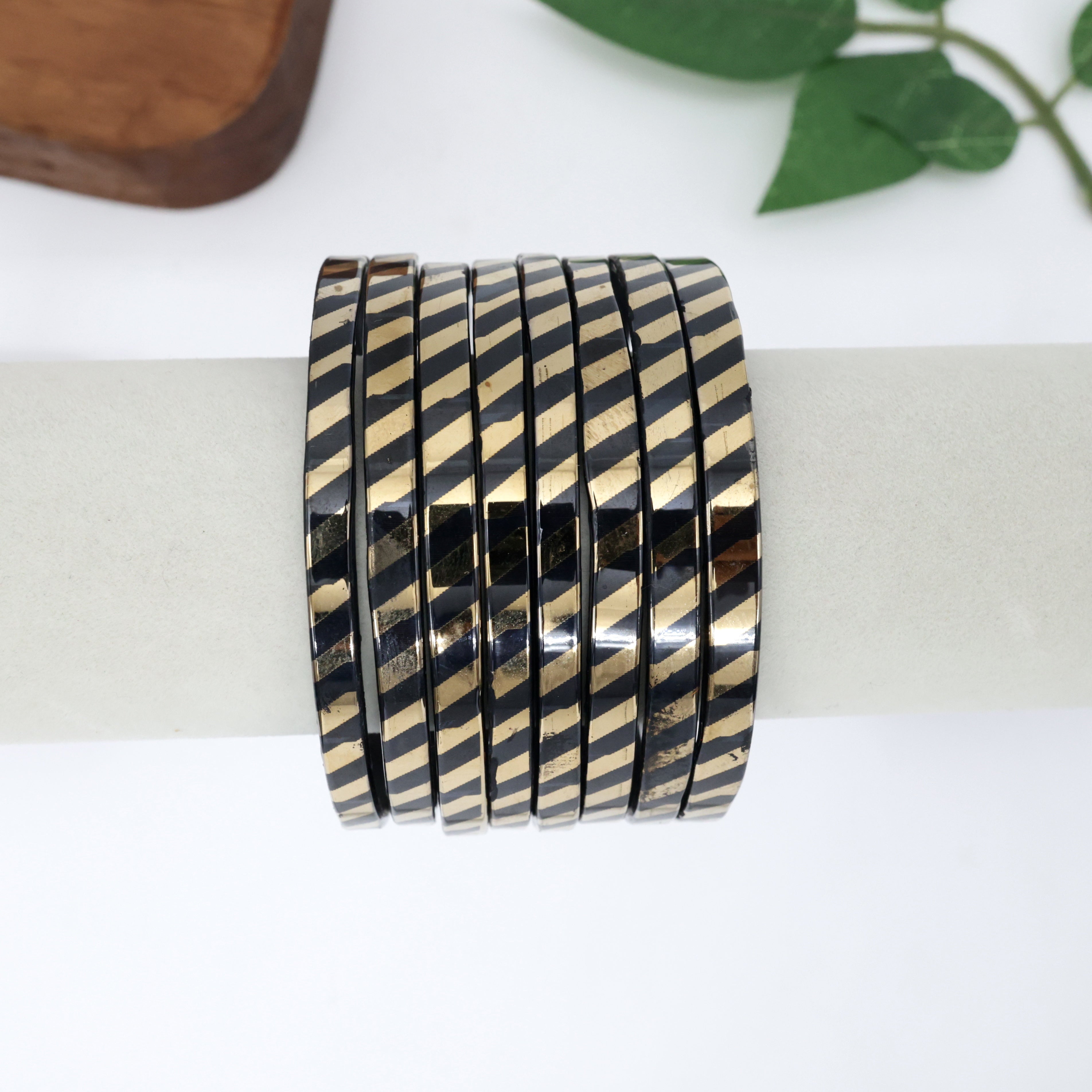 Leheriya Glass Bangles - Indigo