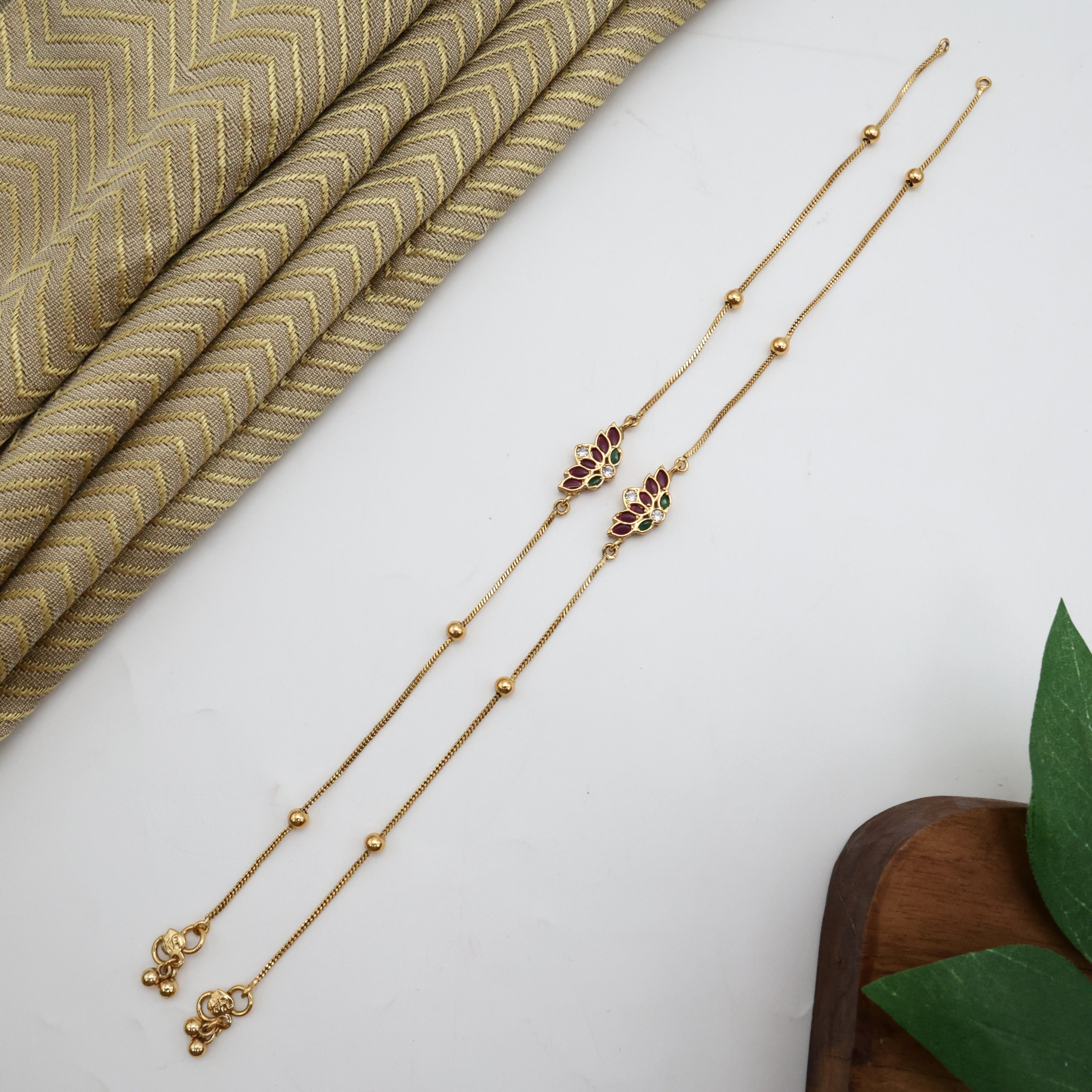 Antique Balls Big Lotus Kemp Anklets