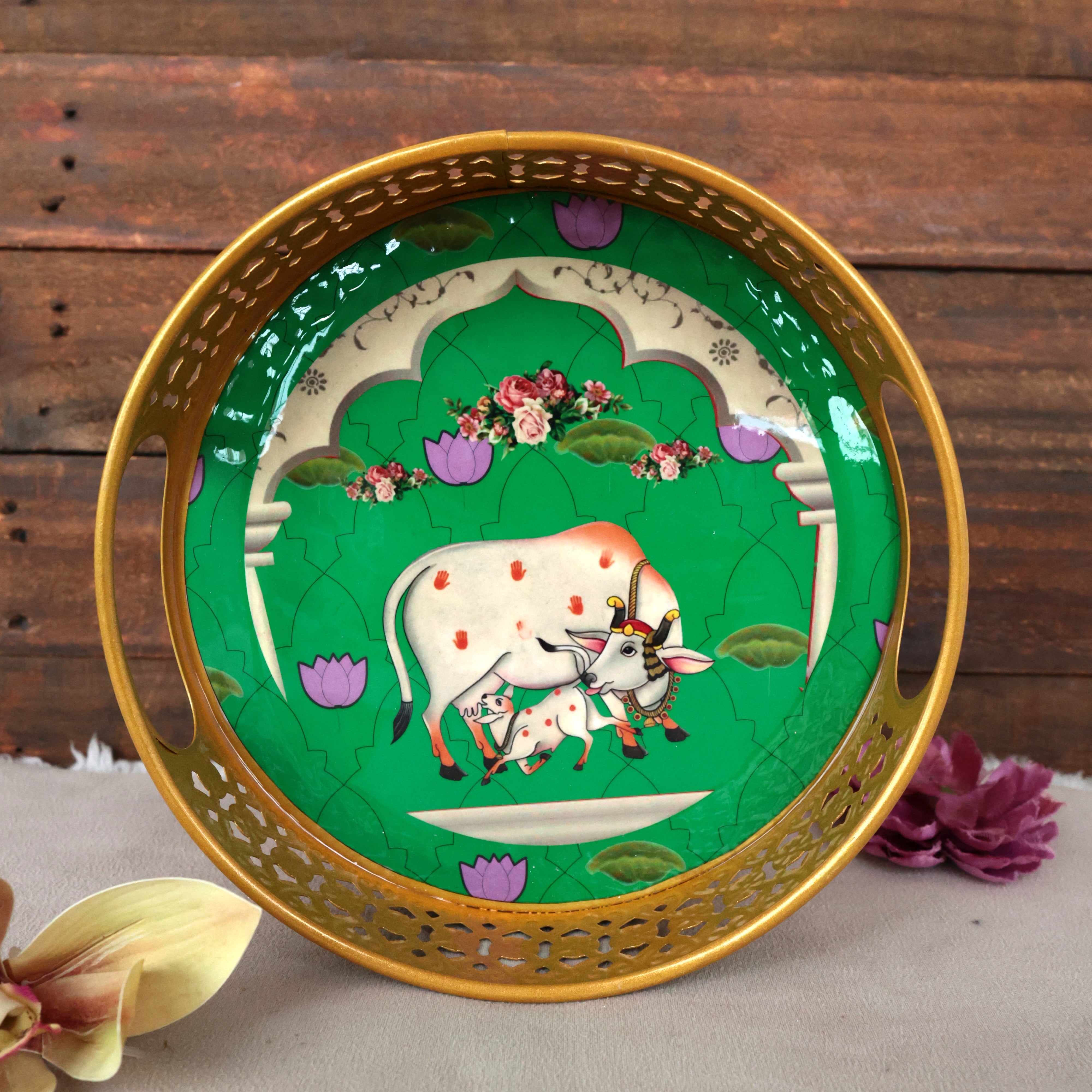 METAL BASED JHALI WORK PICHWAI PRINTED ROUND TRAYS WITH GIFT BOX - 8 INCHES TRAY WITH BOX PACKING