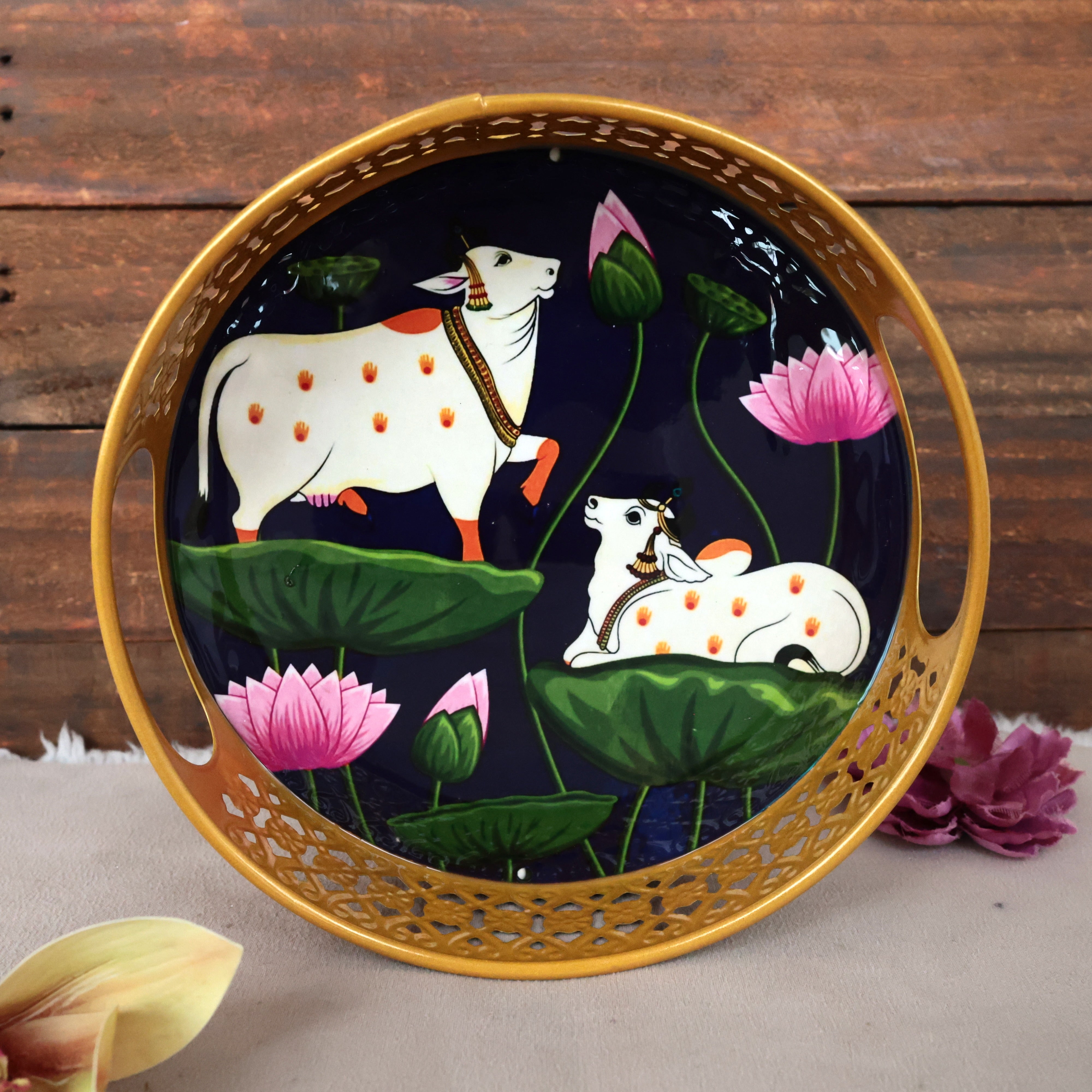 METAL BASED JHALI WORK PICHWAI PRINTED ROUND TRAYS WITH GIFT BOX - 8 INCHES TRAY WITH BOX PACKING