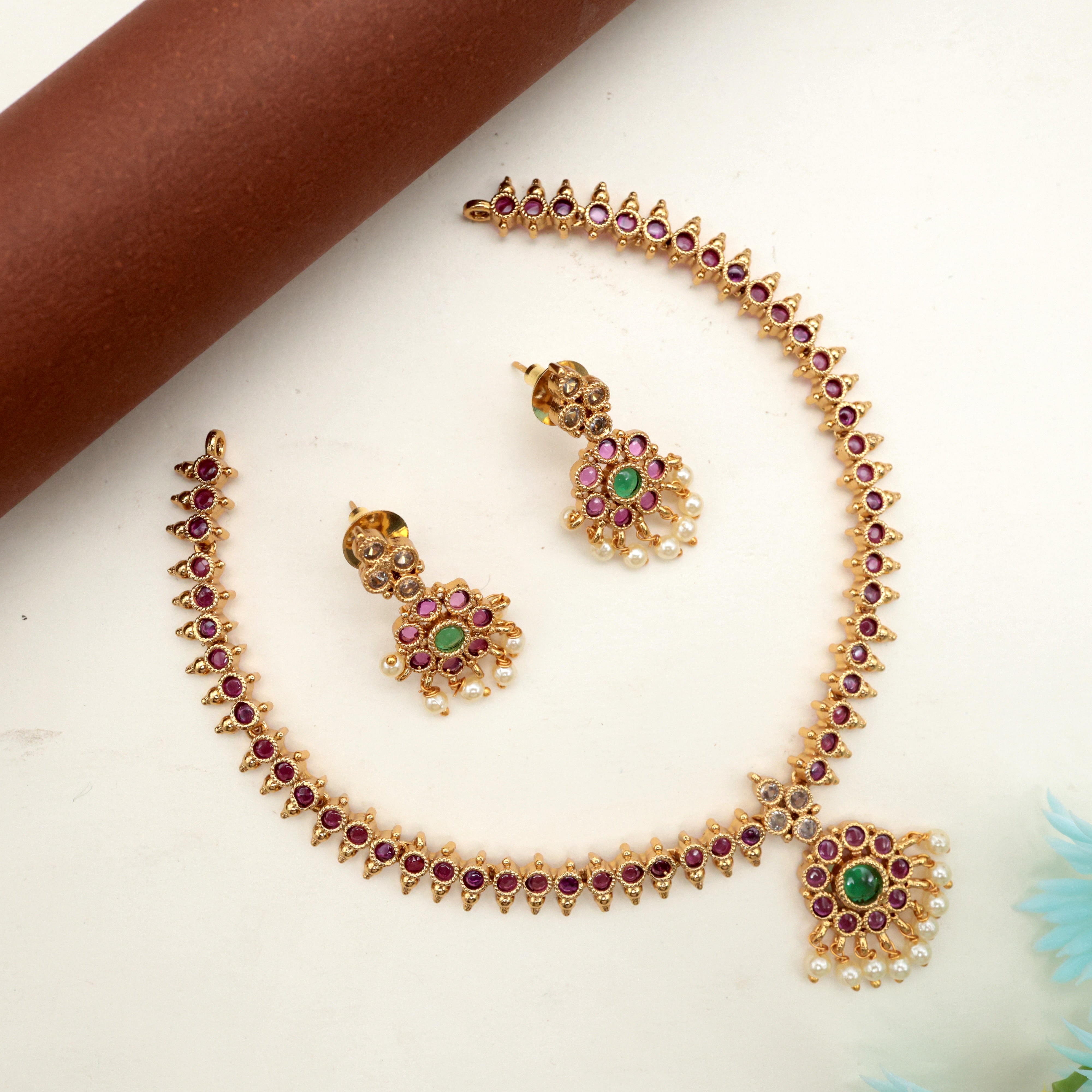 AD Kemp Flower Attigai Necklace Set