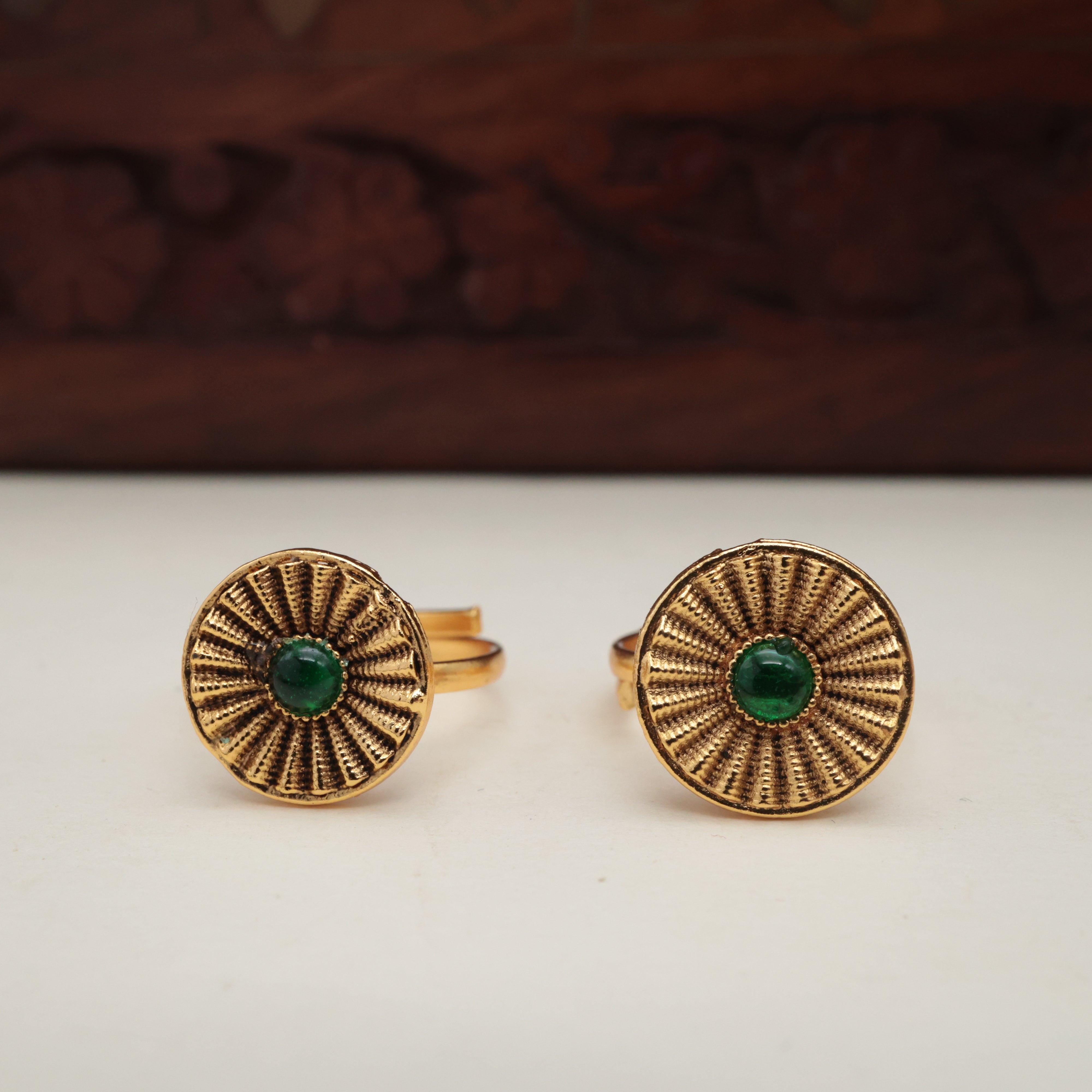 GOLD LOOK PREMIUM FLOWER TOE RINGS FOR WOMEN - TRN006