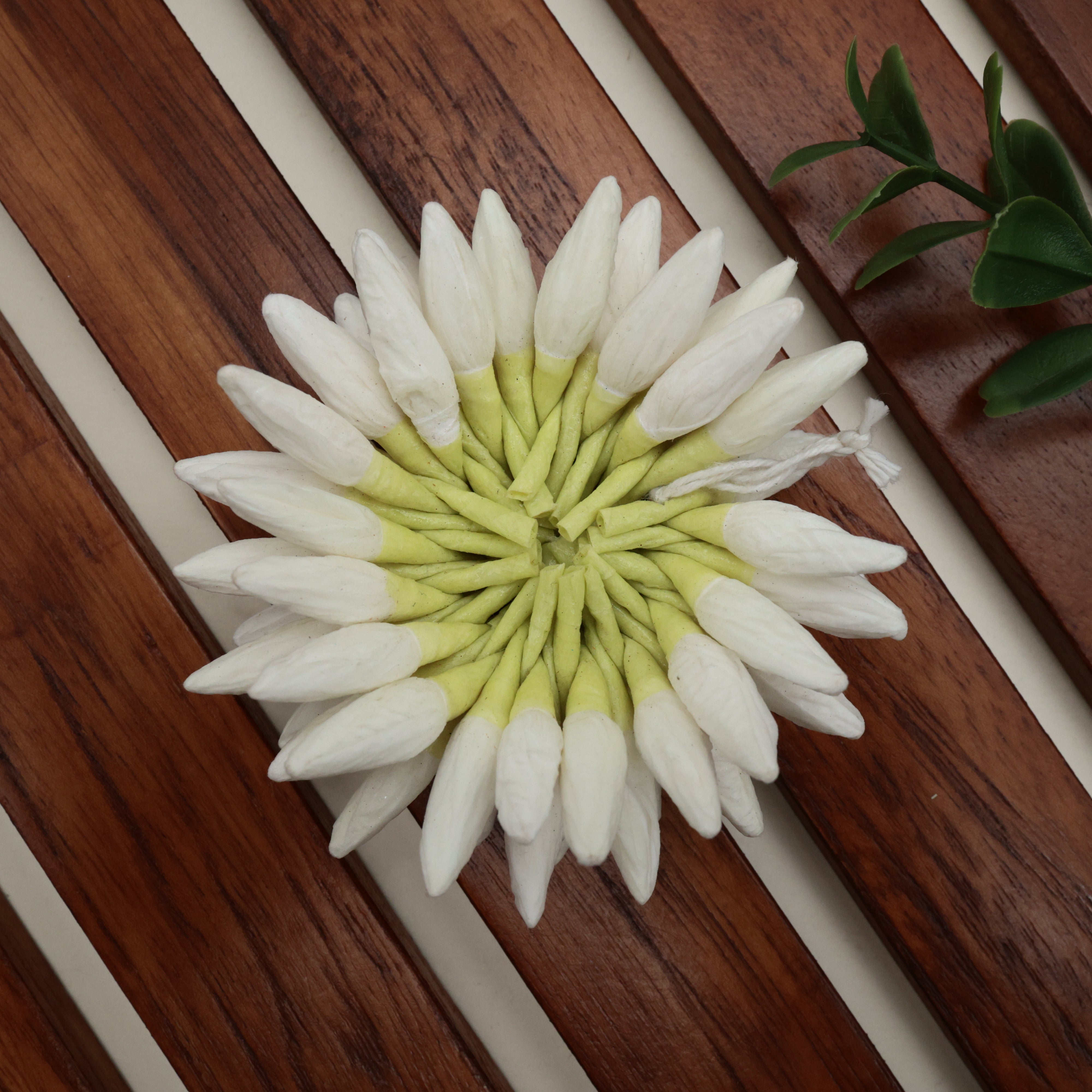 Very Real Look Traditional Mullai Poo Chendu