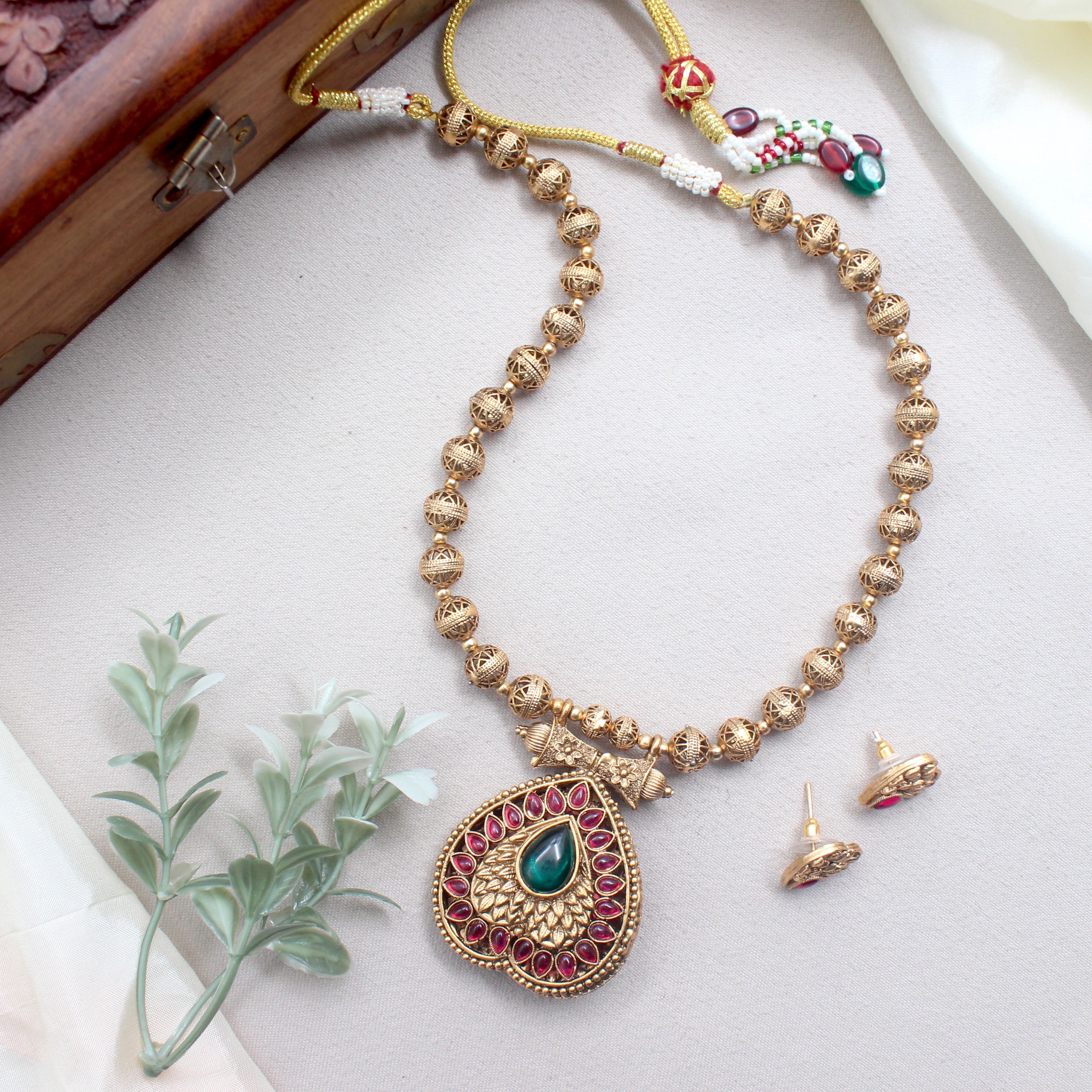 Antique Lakshmi Kemp Heart Pendant Balls Mala/Necklace