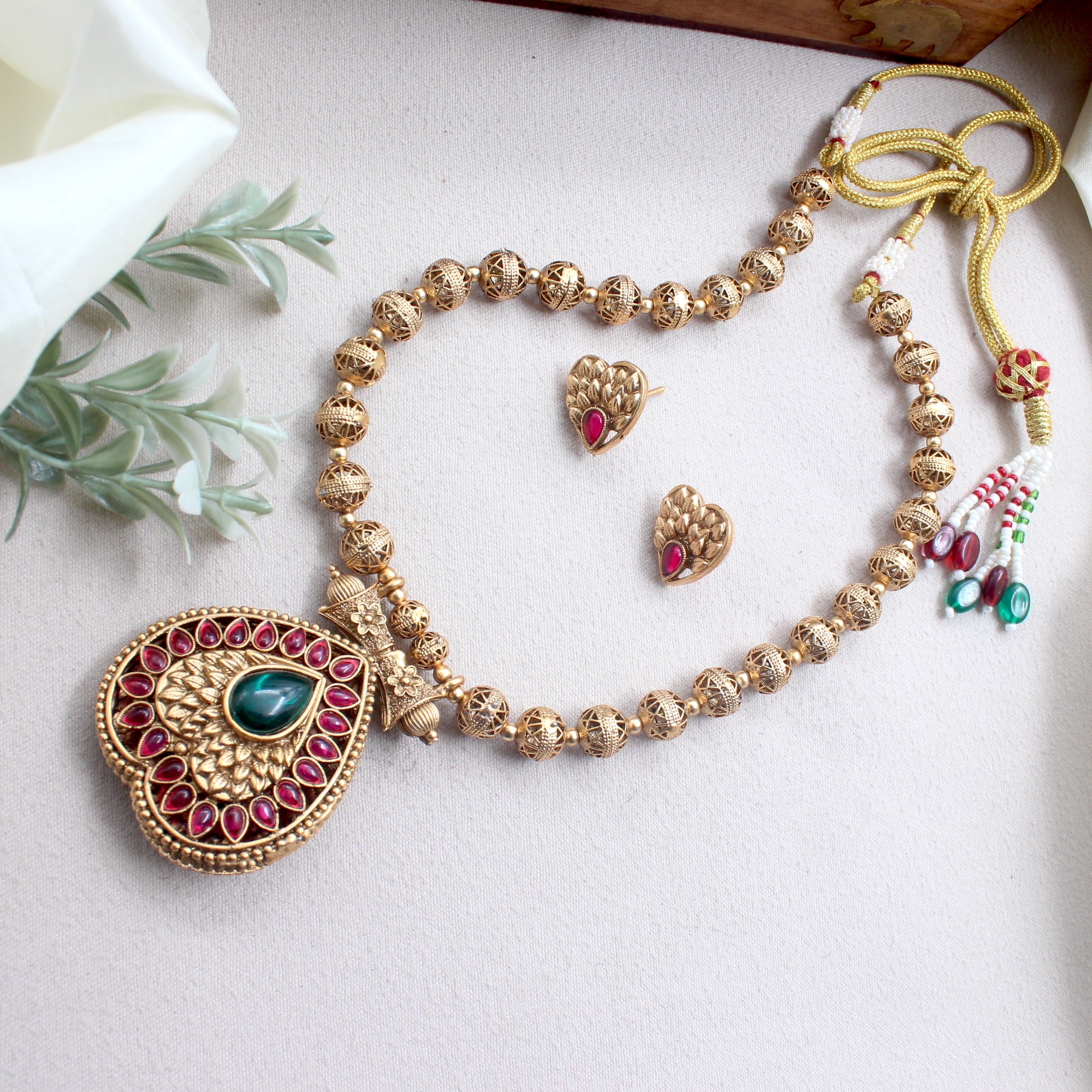 Antique Lakshmi Kemp Heart Pendant Balls Mala/Necklace