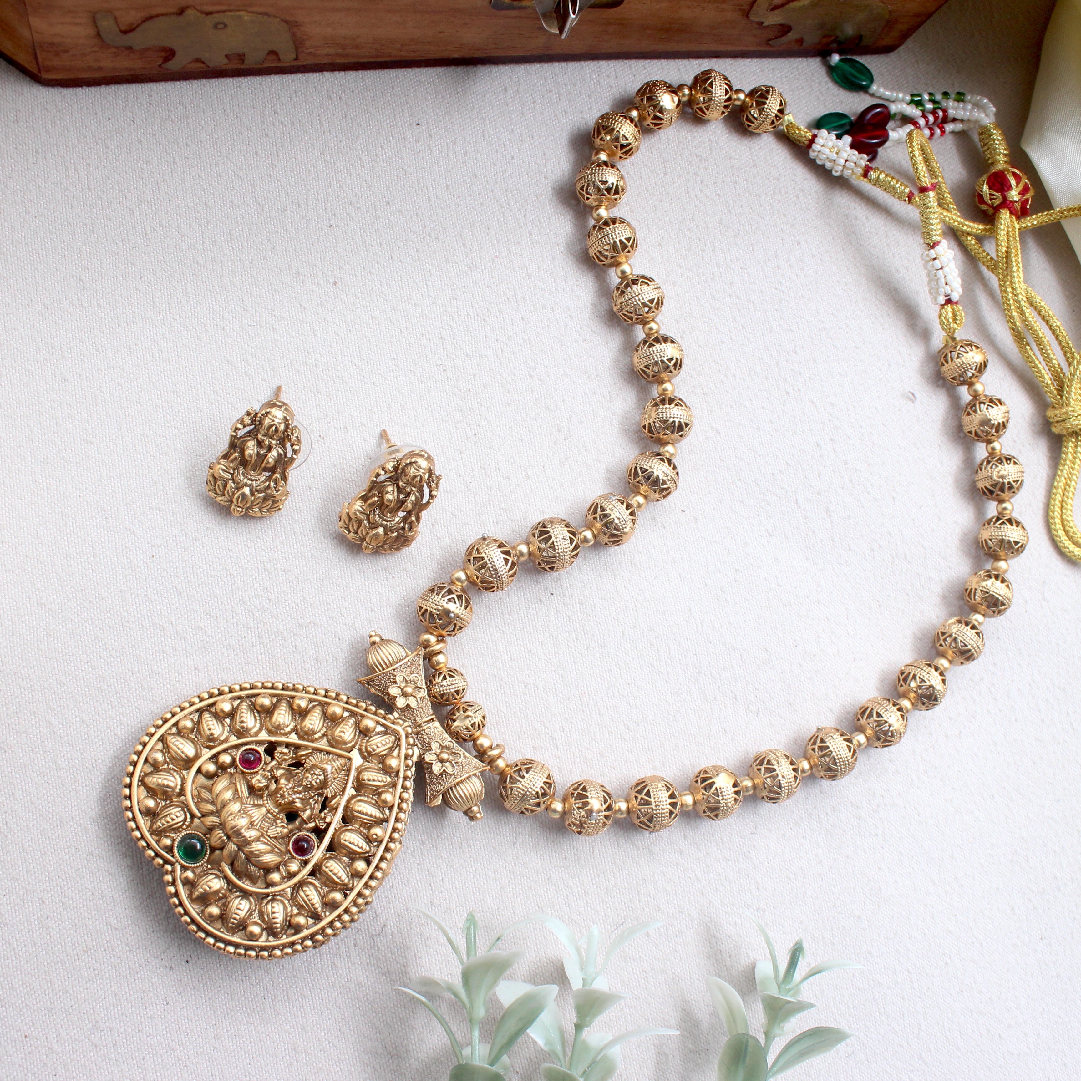 Antique Lakshmi Kemp Heart Pendant Balls Mala/Necklace