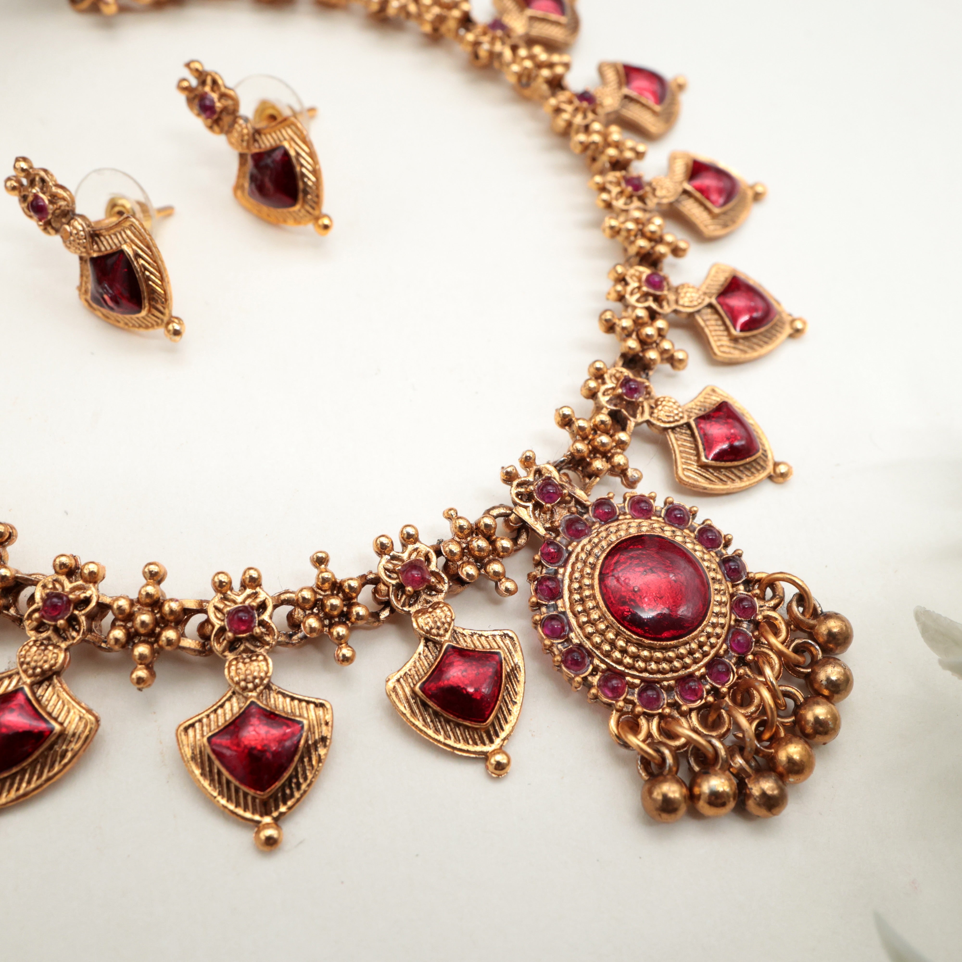 ANTIQUE MATTE PALAKKA NECKLACE SET - RED
