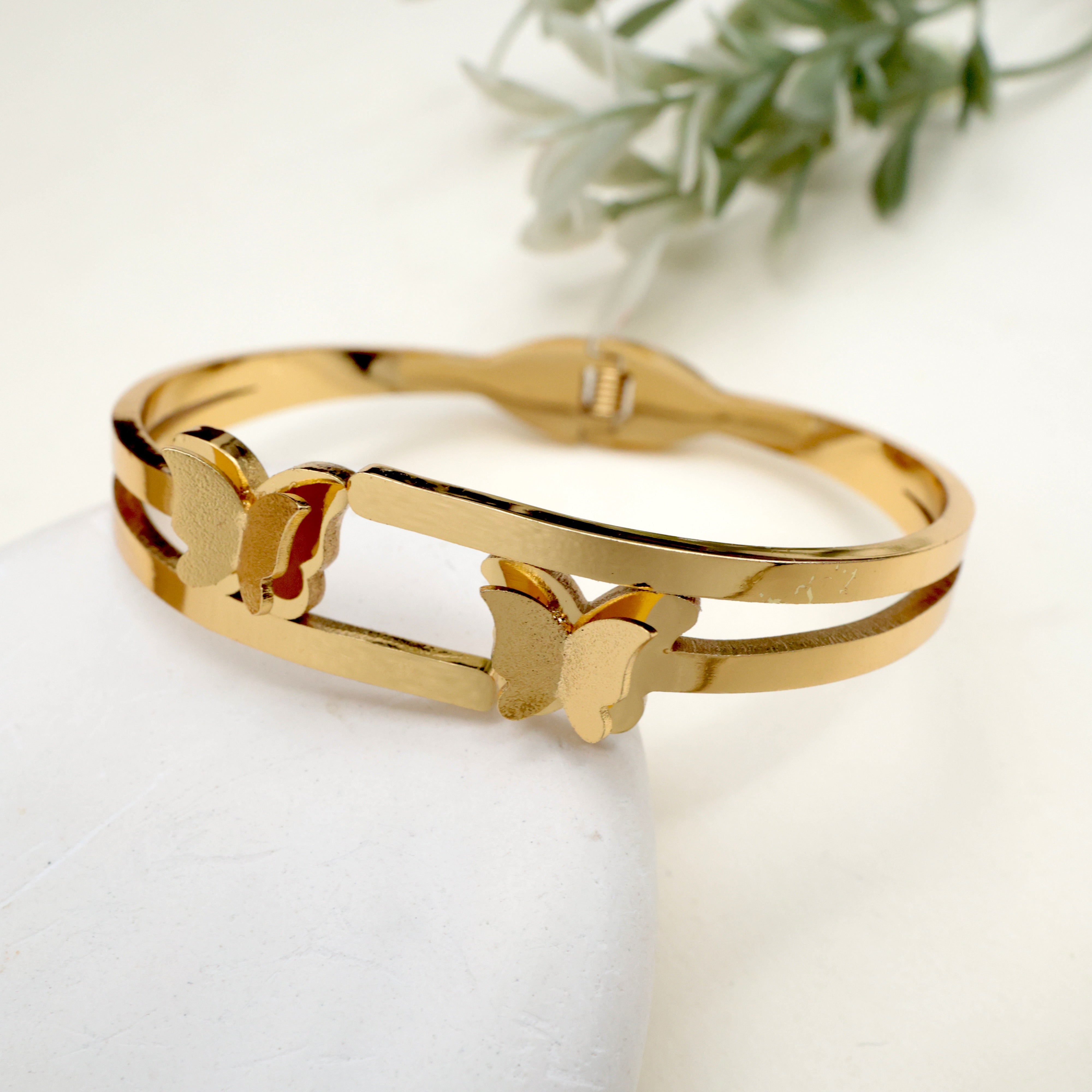 GOLD TONE ANTI TARNISH BRACELET FOR WOMEN -  2 BUTTERFLIES