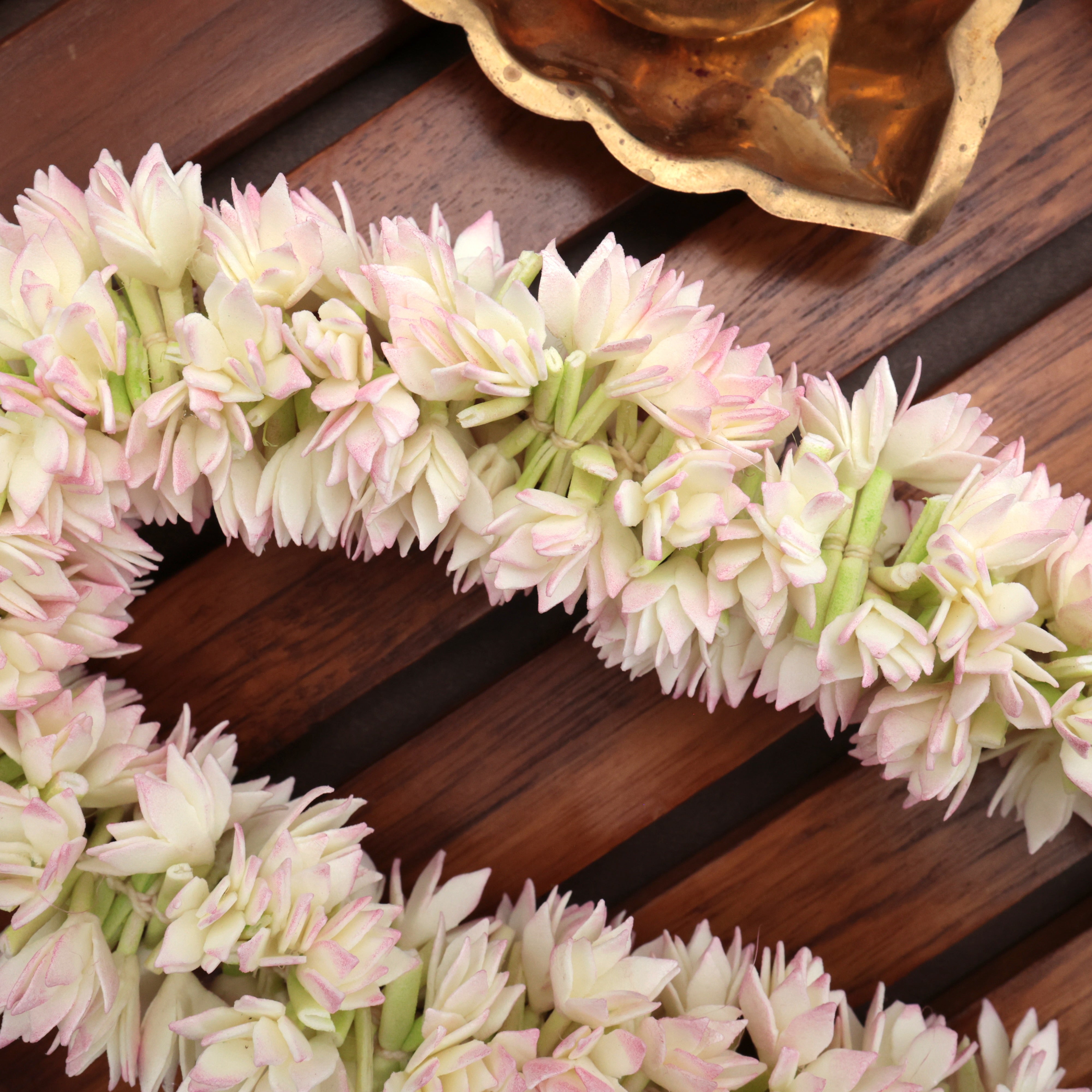 MADE TO ORDER (25-30 DAYS) VERY REAL LOOK HANDMADE FOAM JATHI POO STRING - 16 INCHES