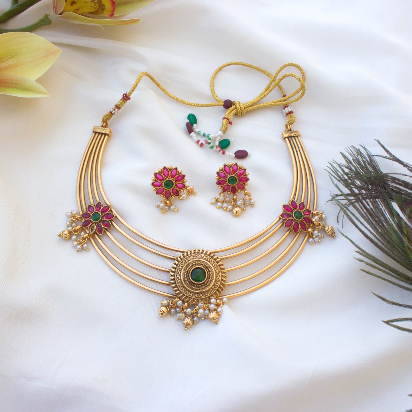 Budget Friendly Kemp Flower Statement Hasli Necklace Set - Red and Green