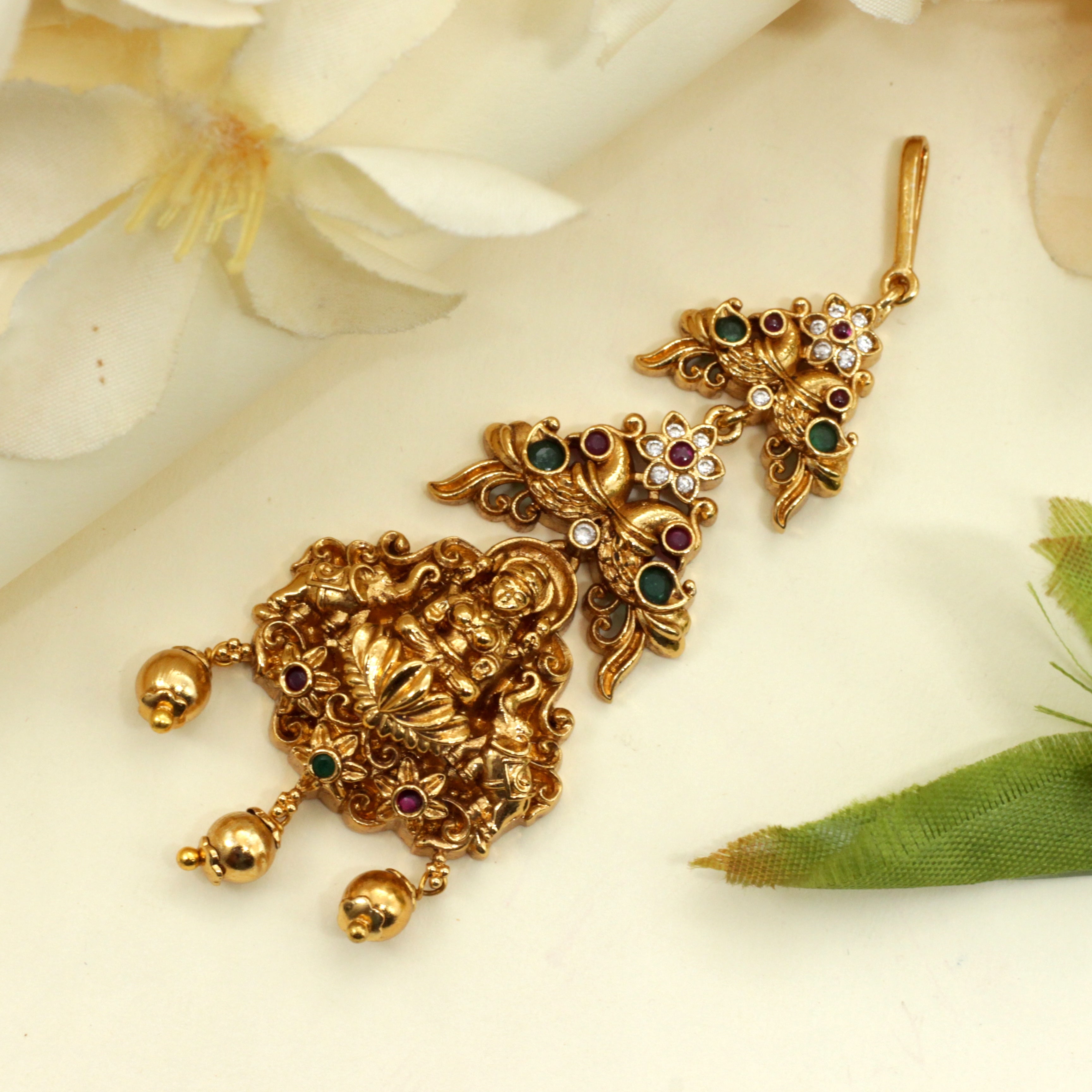 antique jewellery