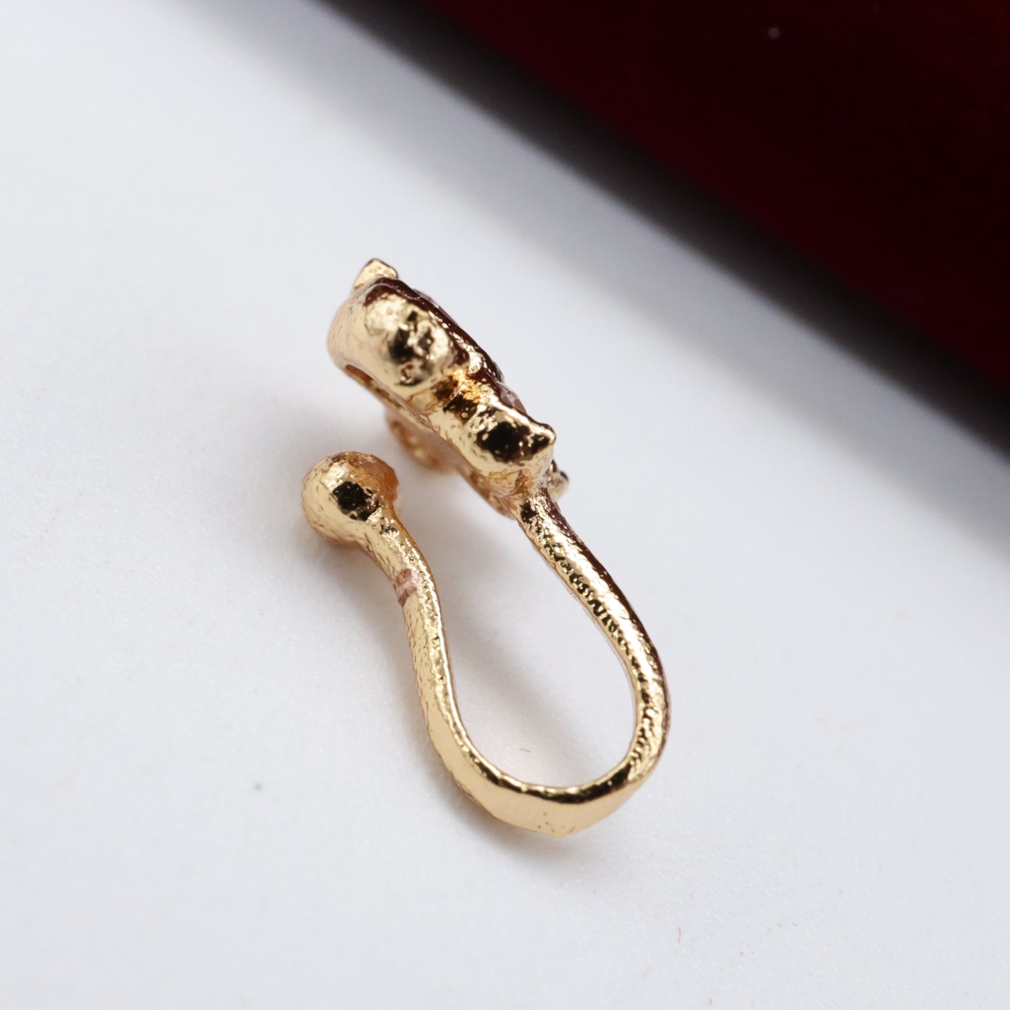 Diamond Look Micro Gold Polished Besari Press On Nose Pin