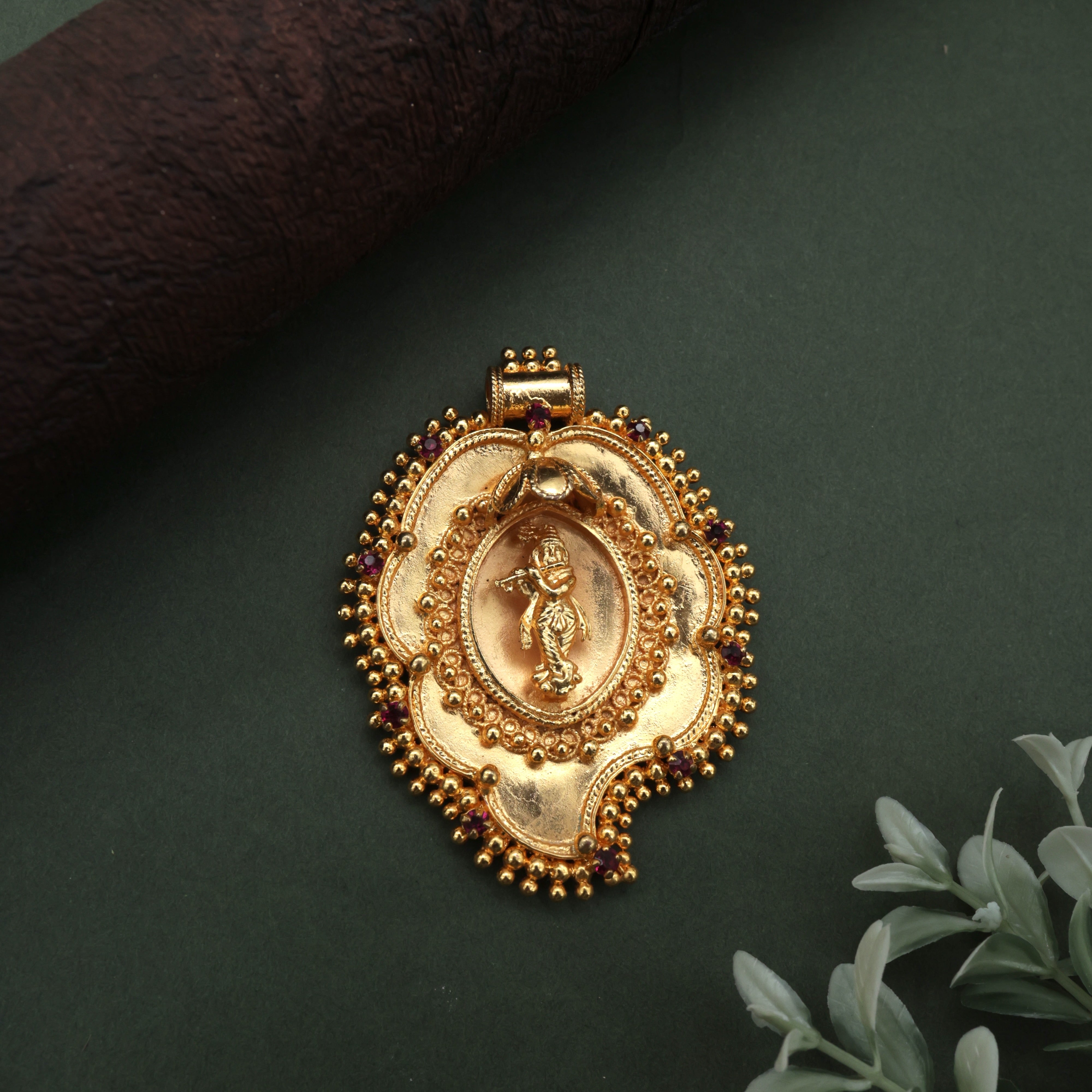 Real Gold Tone Traditional Kerala Aalilai Krishnan Pendant