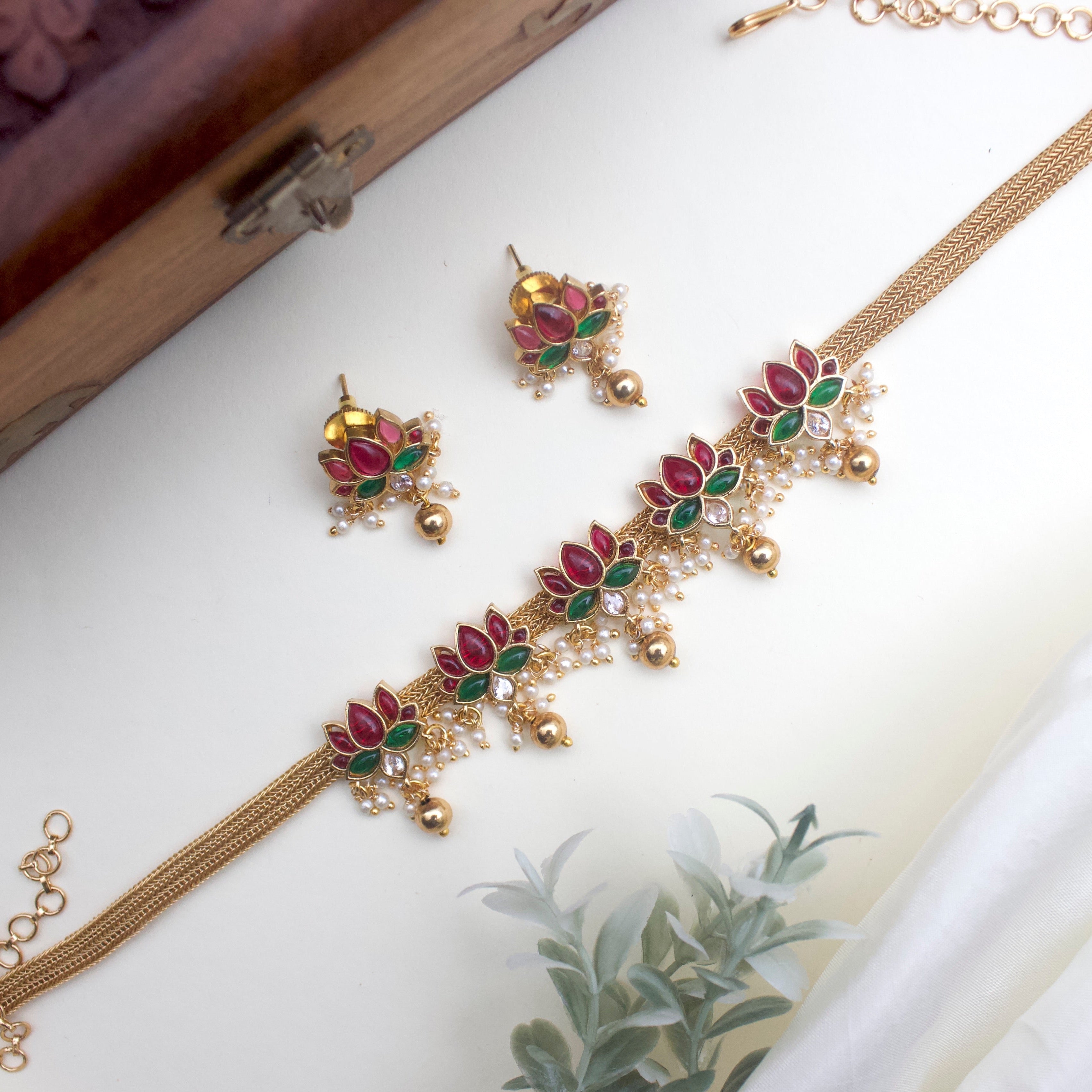 Antique Gold Kemp Lotus Choker Necklace Set Happy Pique