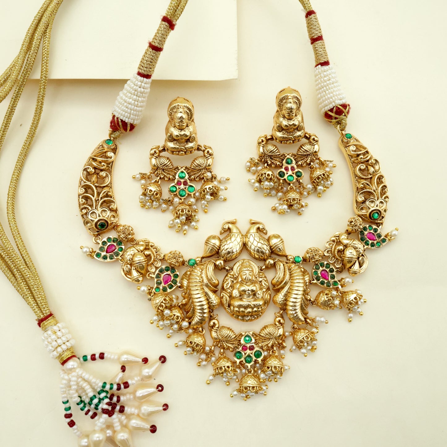 antique jewellery