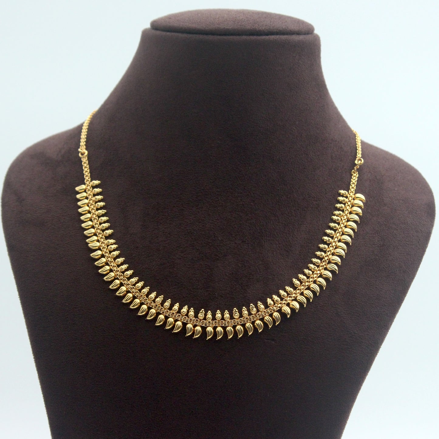 Real Gold Tone Very Lightweight Striped Maanga Necklace - MNG 2