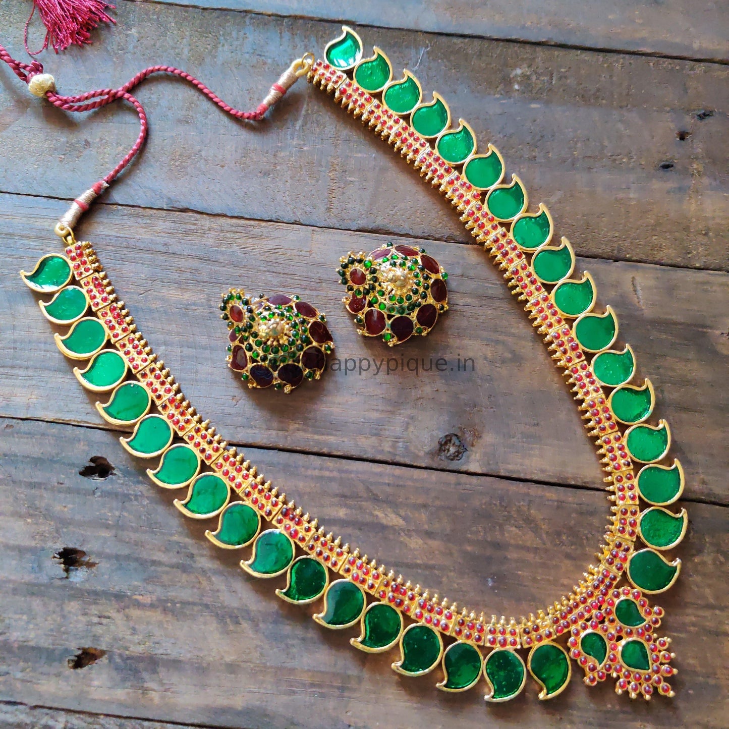 Green Palakka Kerala Haaram with Red Kemp Stones - Happy Pique 