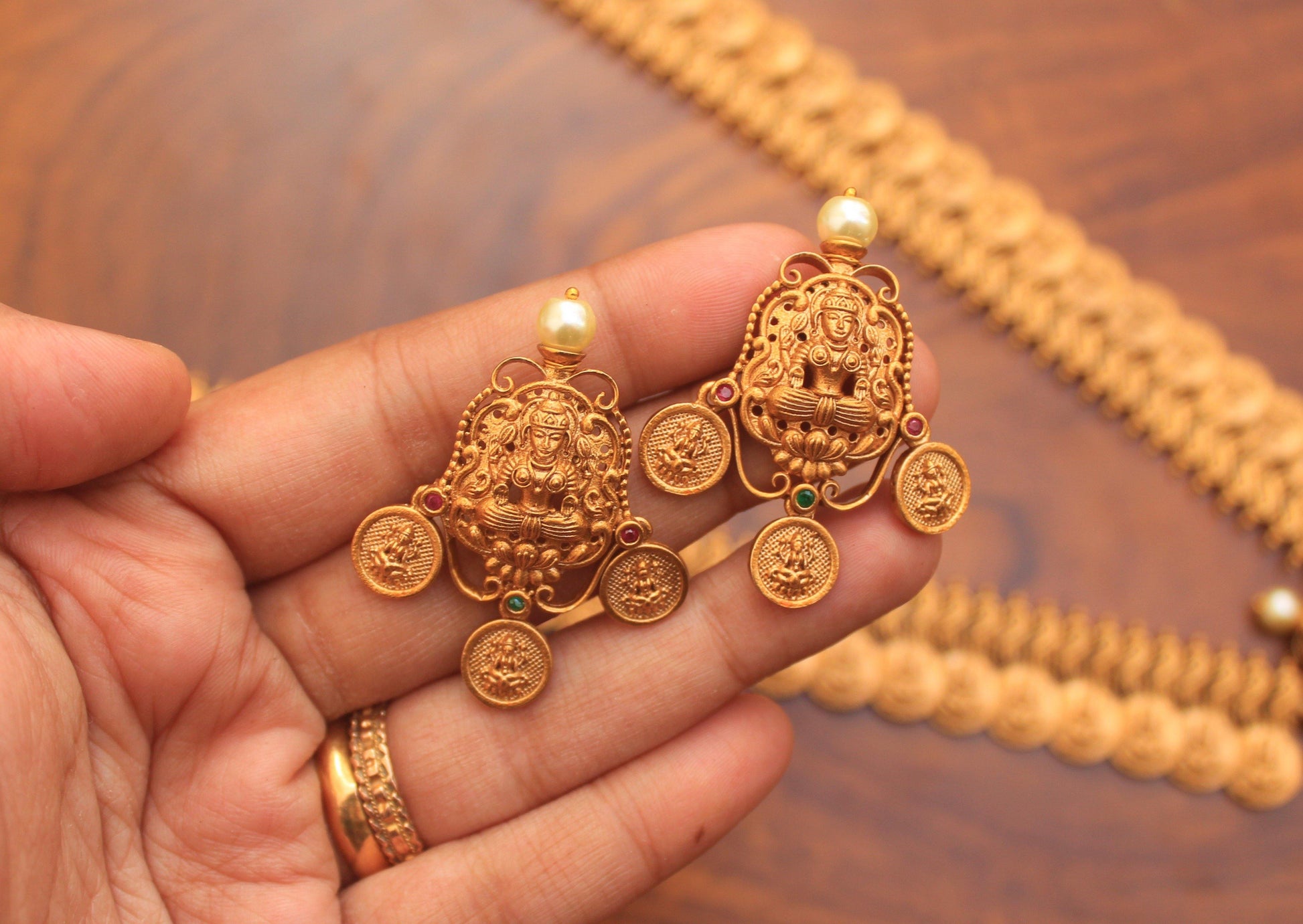 Mahalakshmi Pendant Lakshmi Kaasu Bridal Haaram - Happy Pique 