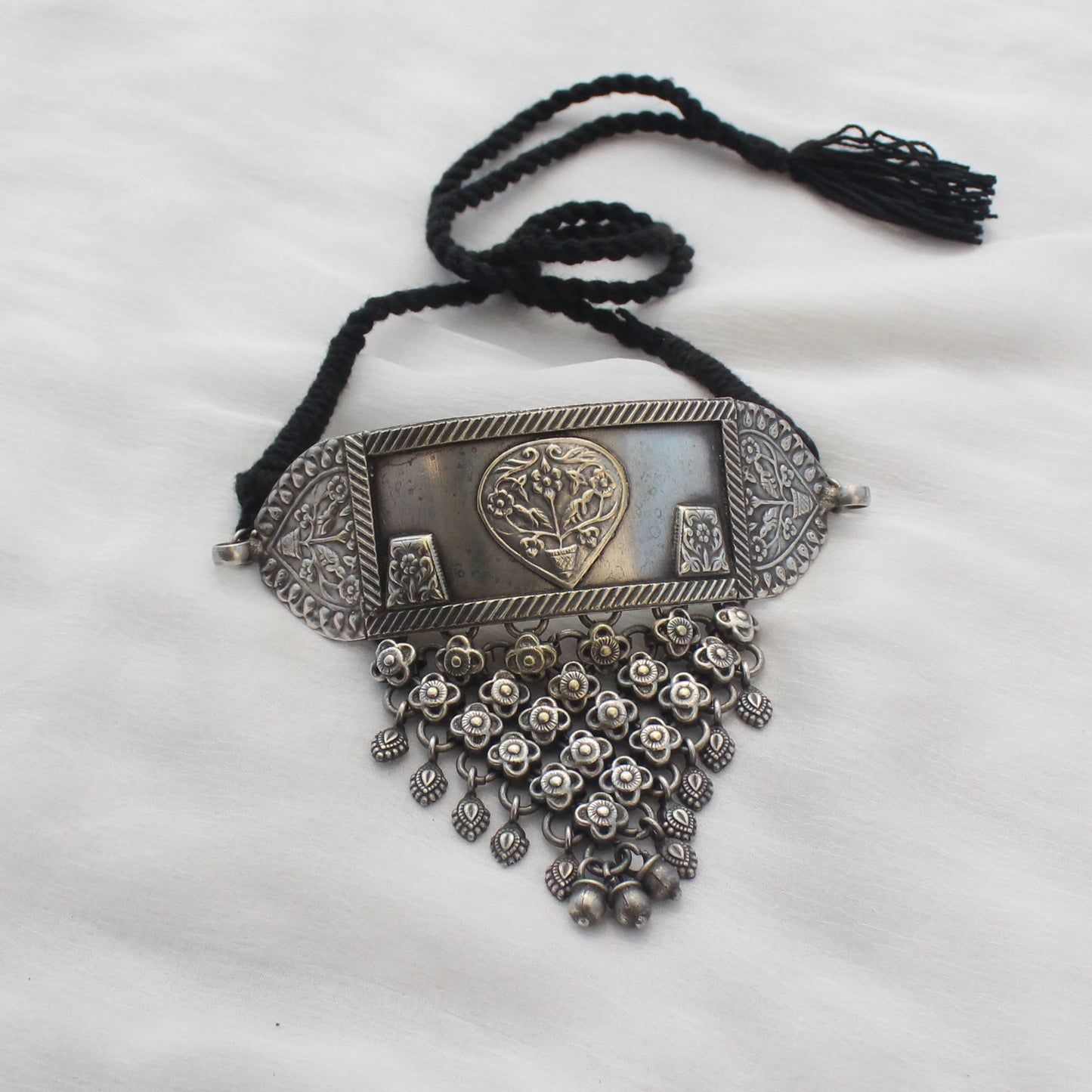 Bohemian No Idol No Figure Jhaal Silver Look Alike Choker