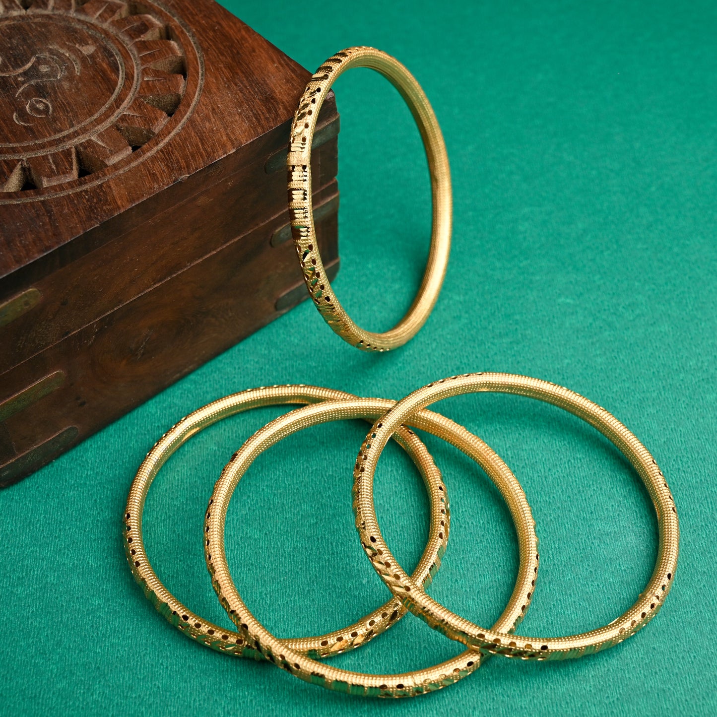 Gold Look Office/Daily Wear Set of 4 Bangles - 011