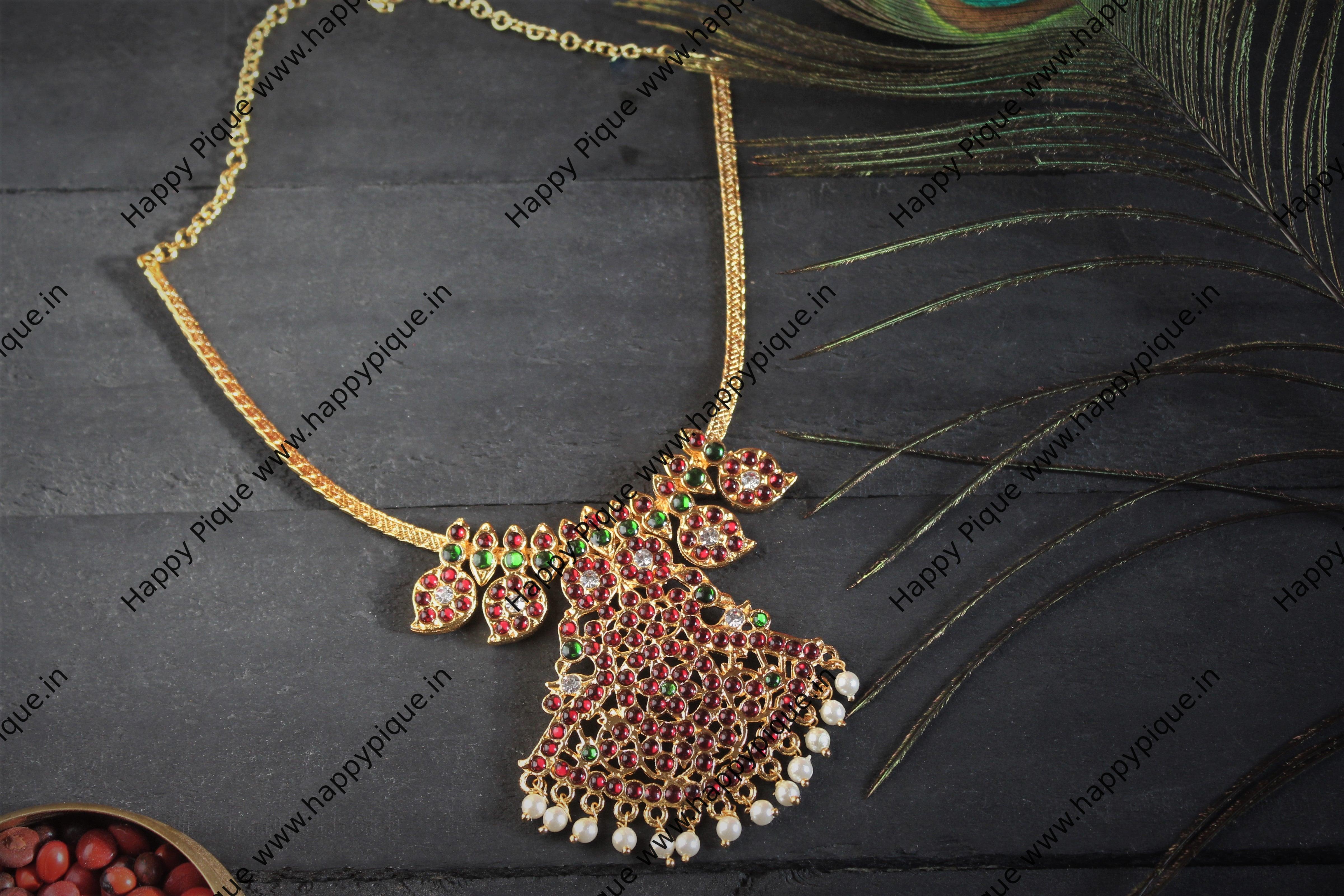 Traditional Classic Big Mayuri Pendant Attigai