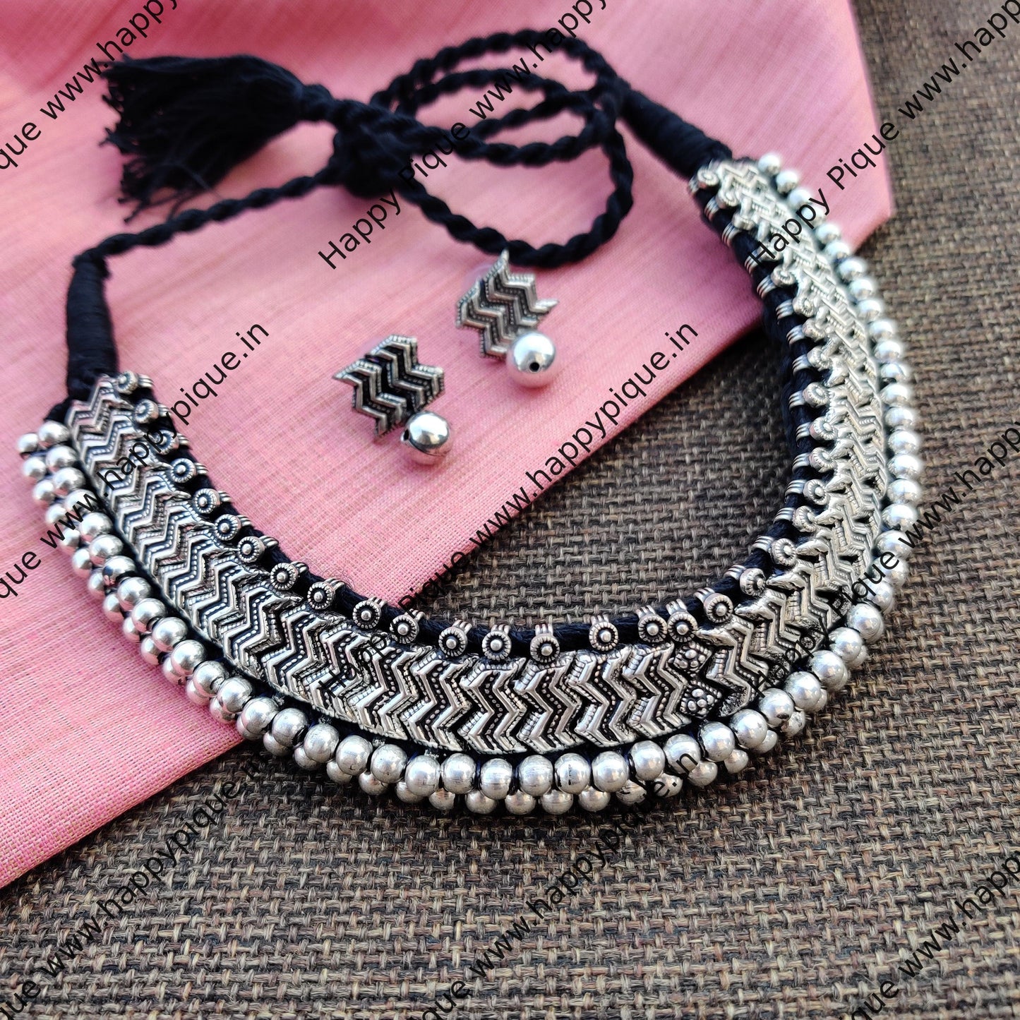 Silver Look Alike Maharashtrian Kolhapuri Vajratik Thushi Necklace Set - Happy Pique