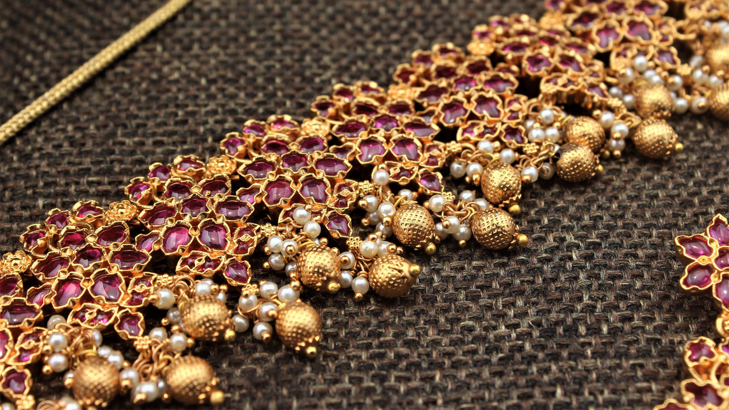 Gold Look Alike Precious Kemp Stones Studded Guttapusalu Bridal/Festive Choker - Rani - Happy Pique 