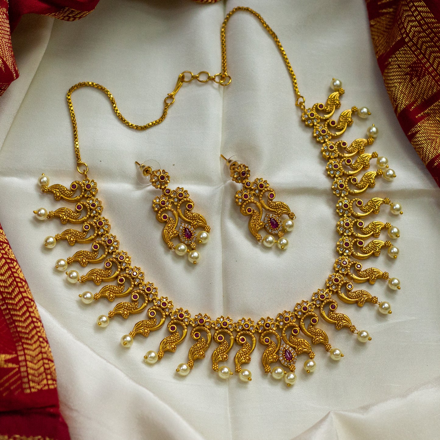 Antique Matte Gold Look Traditional Peacock Real Kemp Necklace Set