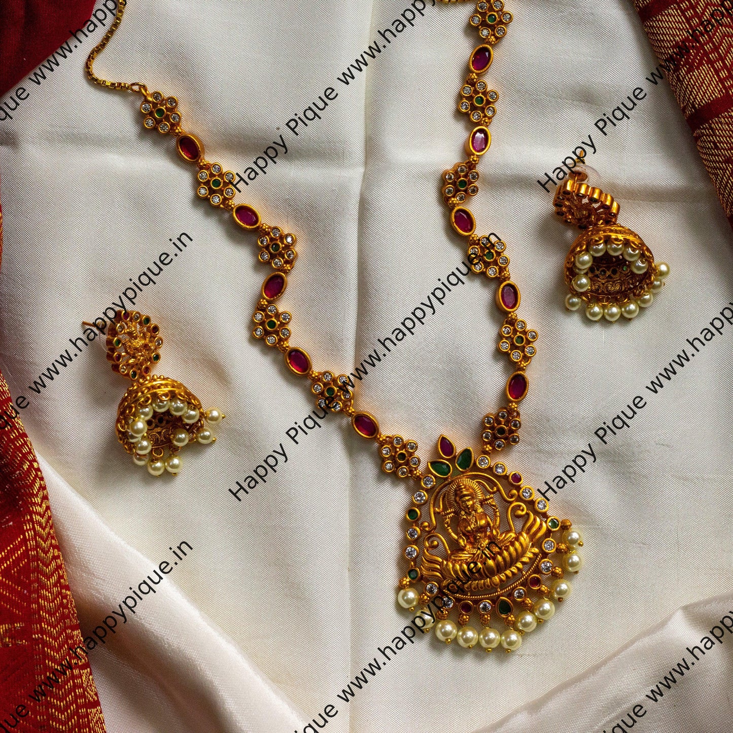 Matte Finish Simple Flower Lakshmi Necklace Set