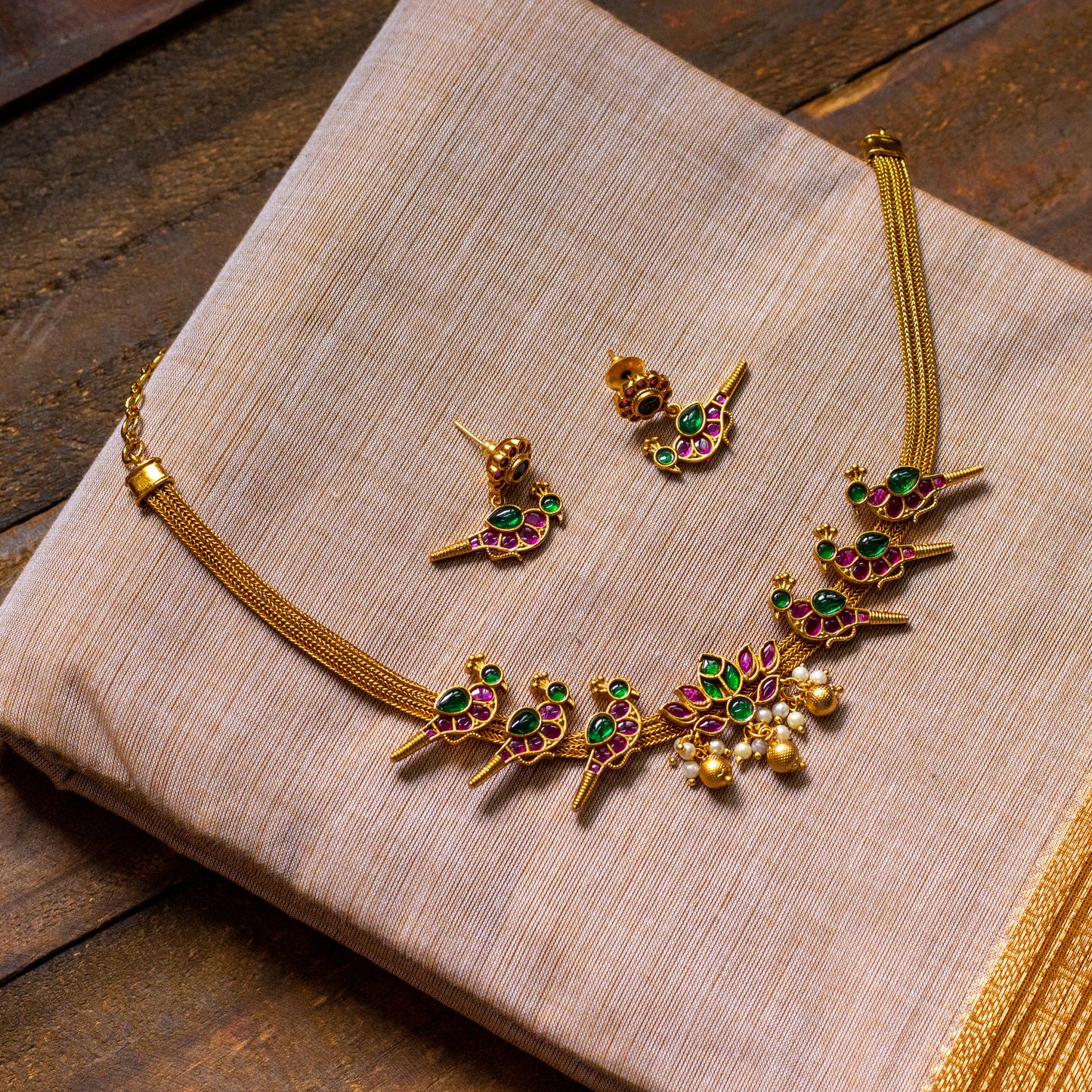 Antique Gold Tamara & Birds Kemp Choker Necklace Set - Red & Green