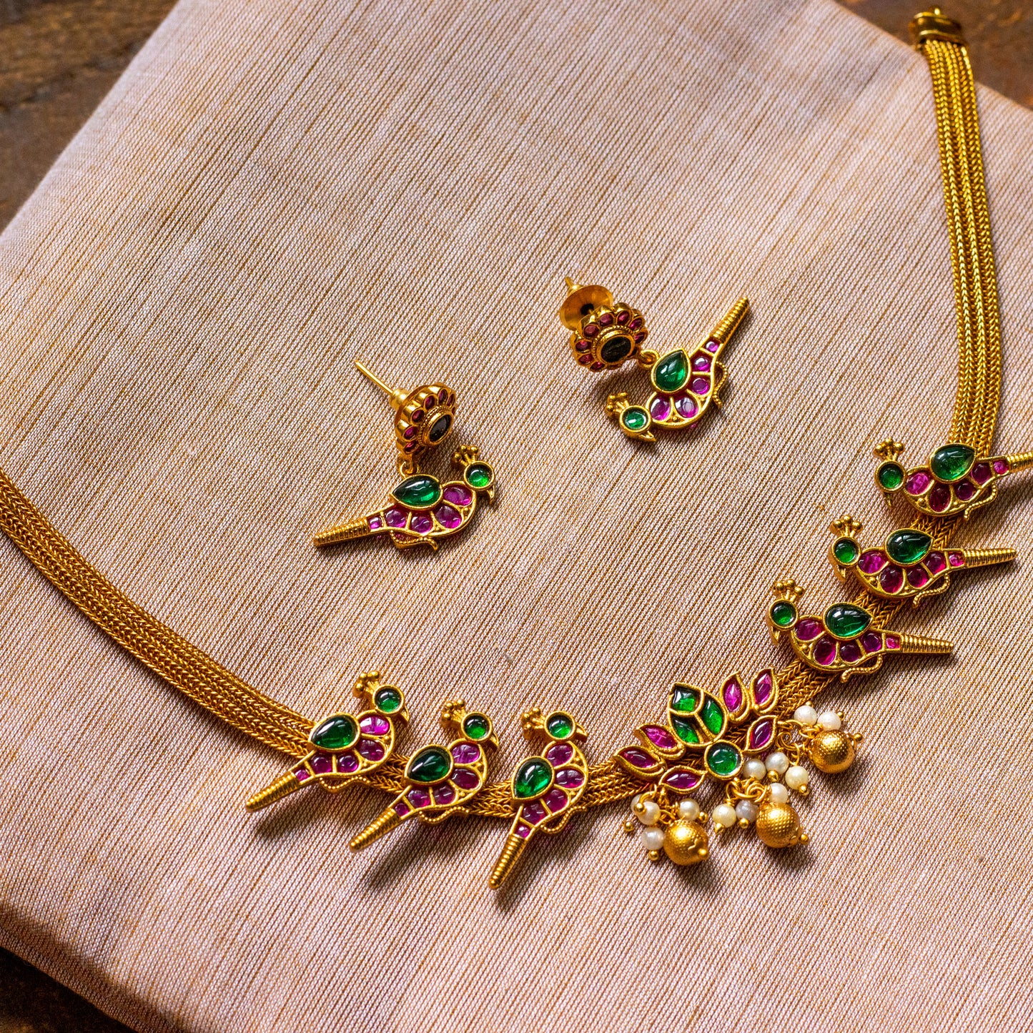 Antique Gold Tamara & Birds Kemp Choker Necklace Set - Red & Green