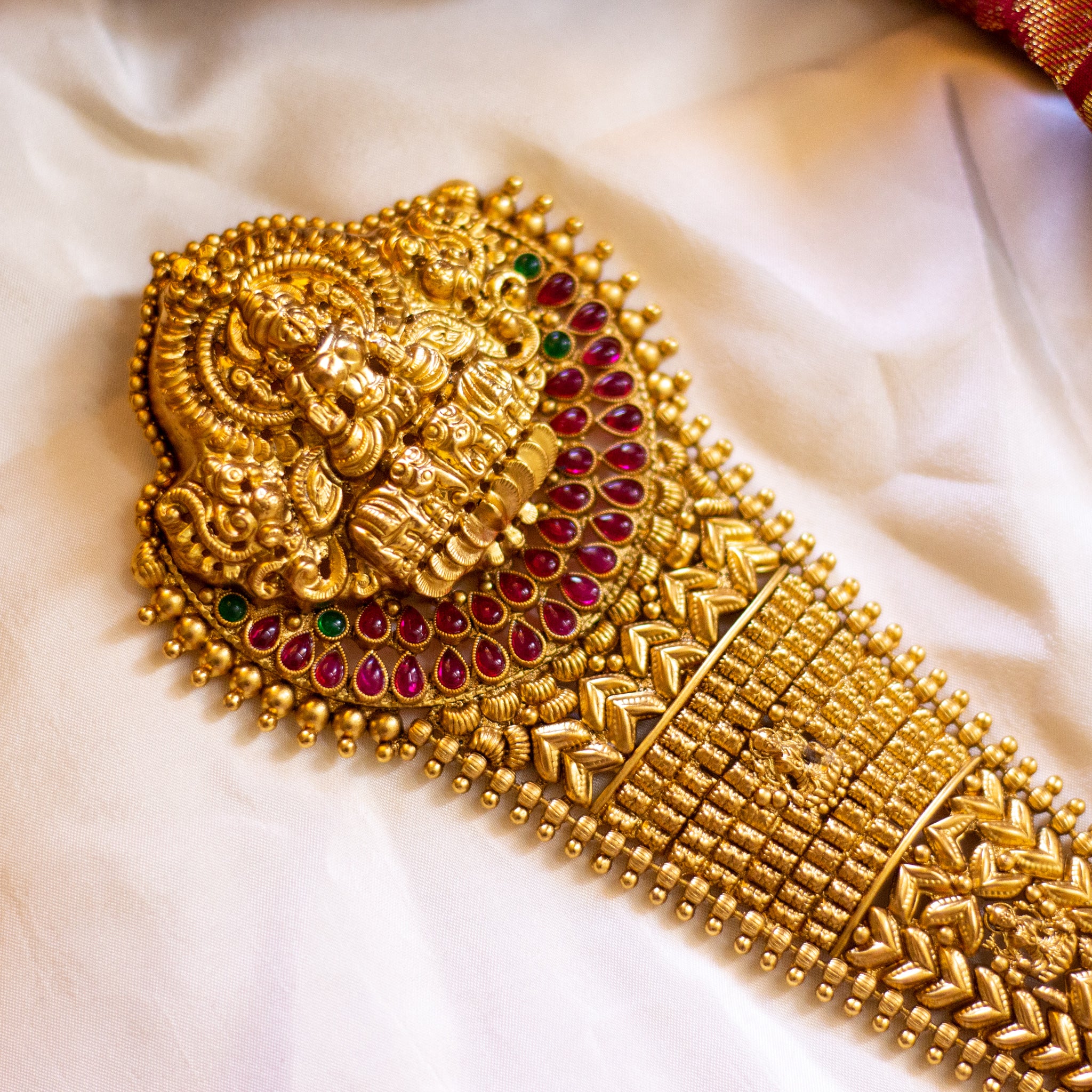 Real Gold Look Mahalakshmi Heavy Nagas Work Kemp Bridal Choti/Jada Billa